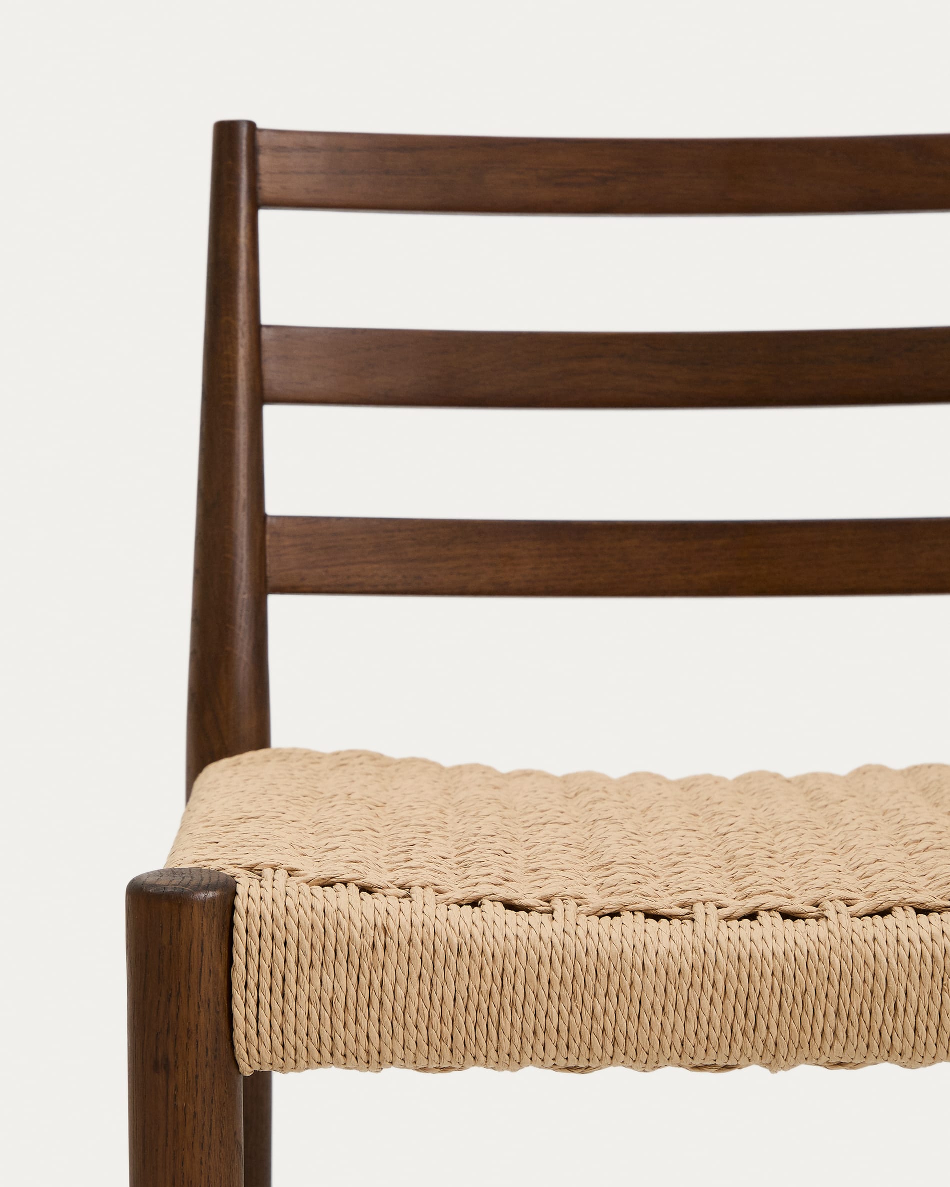 Analy stool with backrest in solid oak wood with walnut finish and rope seat, 65 cm, FSC Mix Credit