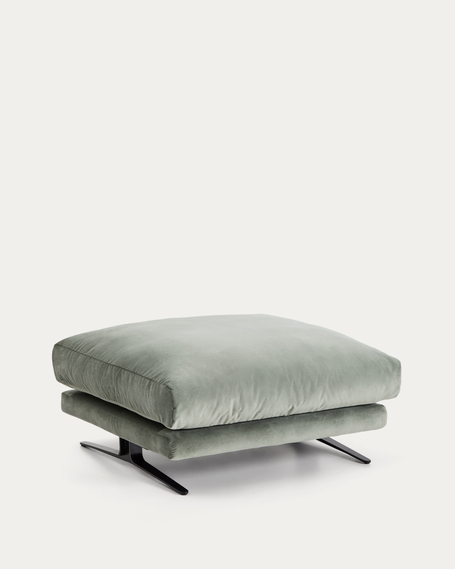 Veliro footrest in green velvet with steel legs with black finish 85 x 90 cm FSC Mix Credit