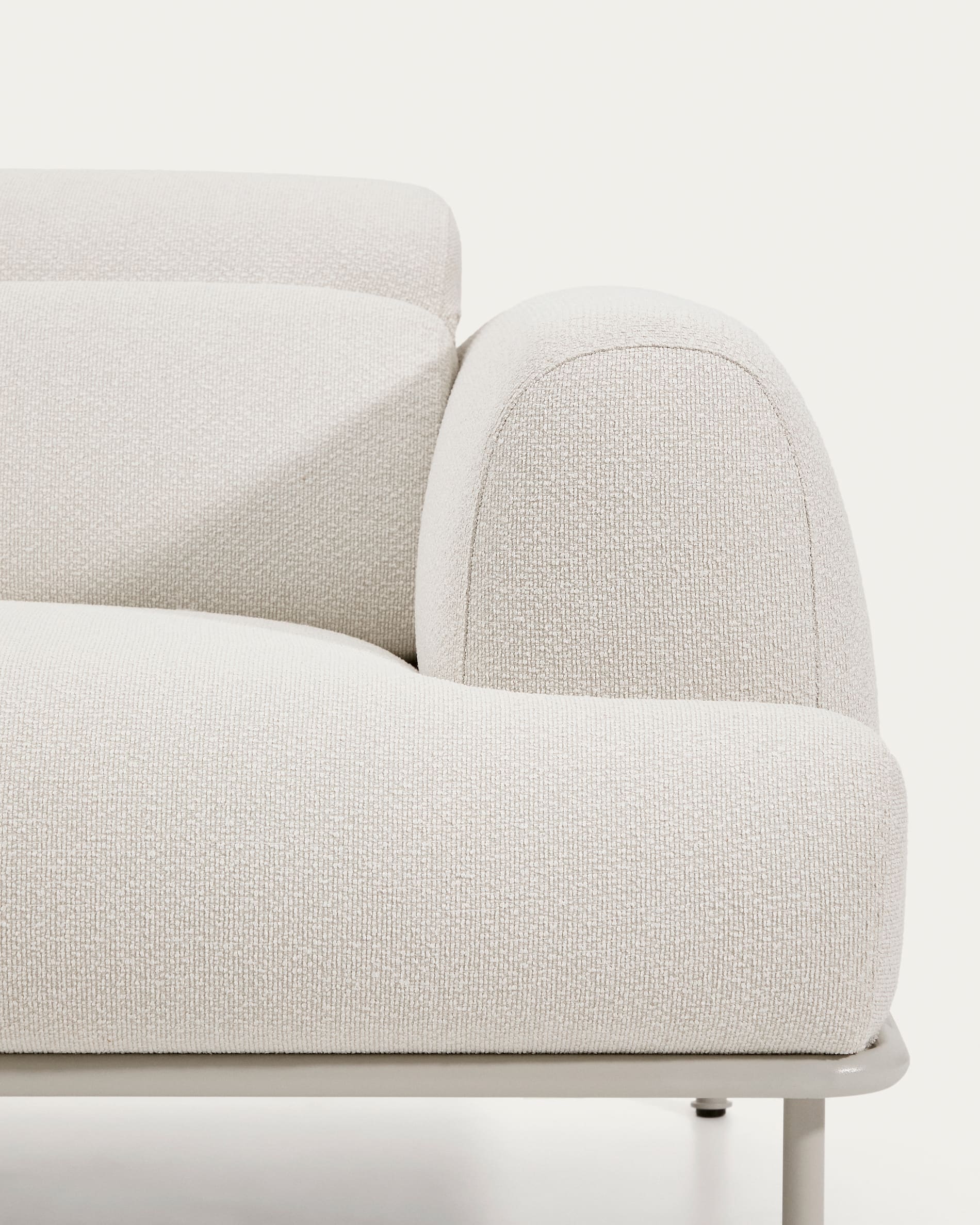 Aurum 2-seater sofa in ecru chenille with reclining headrest and matte beige metal base 214 cm FSC Mix Credit