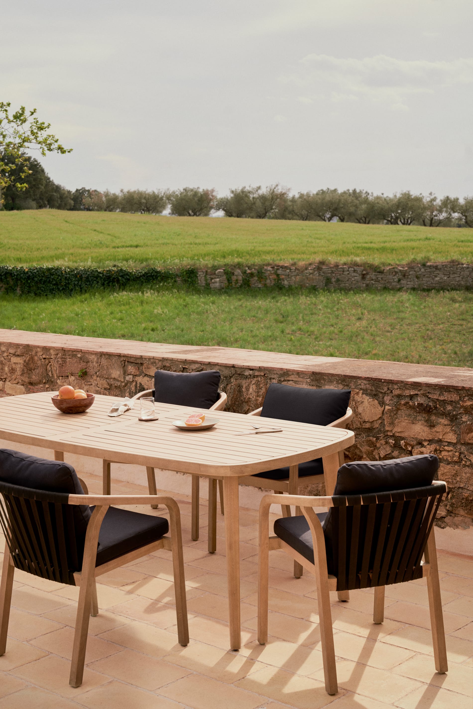 Maset 100% outdoor suitable table in solid eucalyptus wood, 225 x 100 cm, FSC