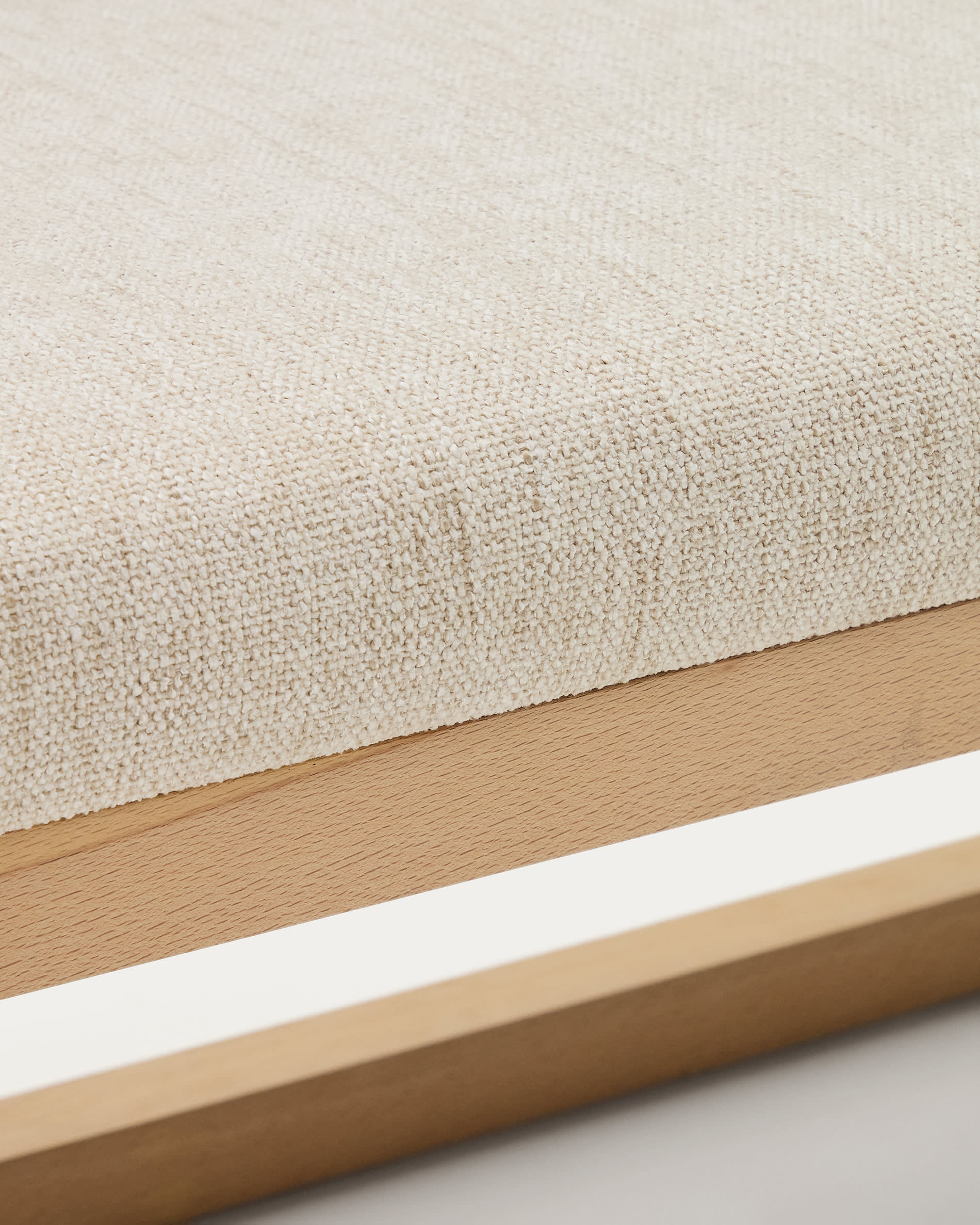 Loya bench in beige chenille and beech wood 128cm