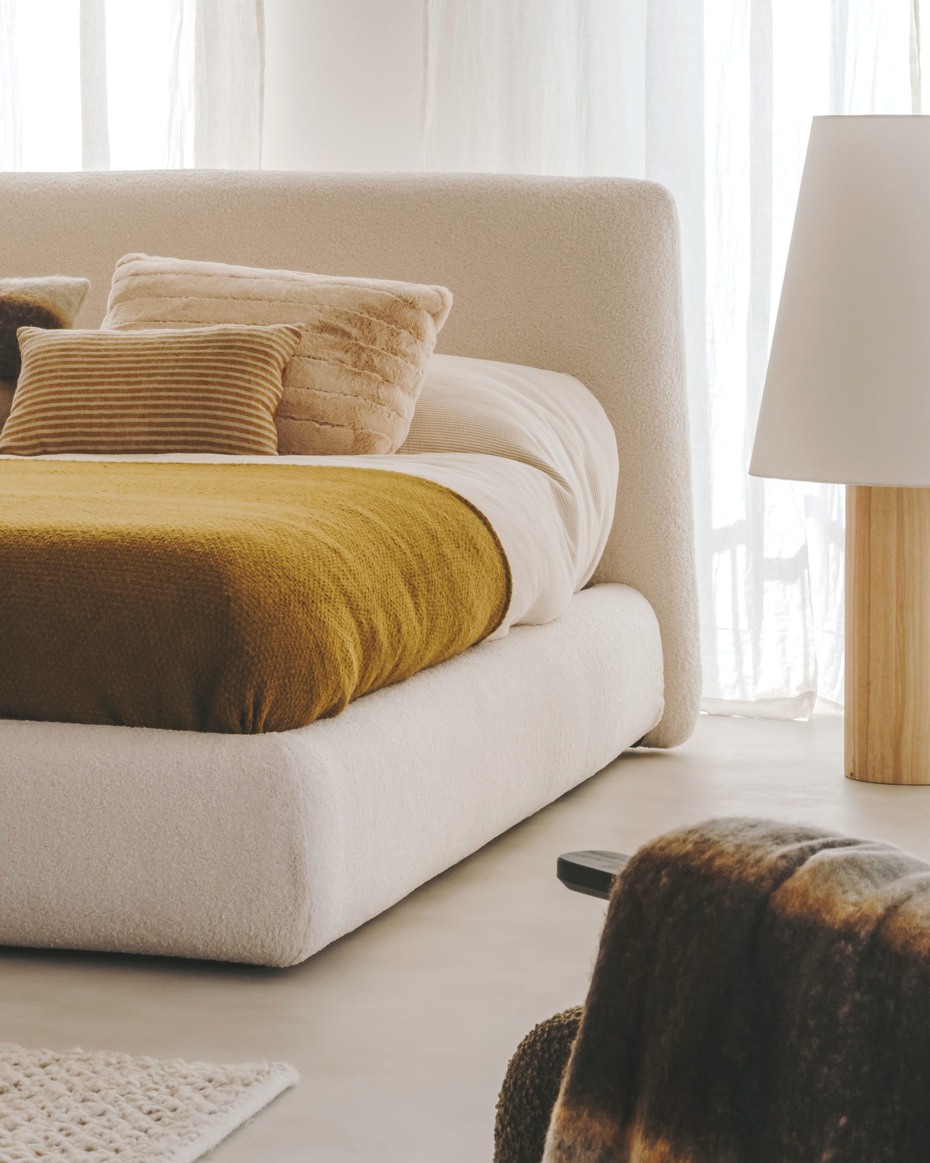 Martina bed with ecru bouclé removable cover for 90 x 200 cm mattress FSC Mix Credit