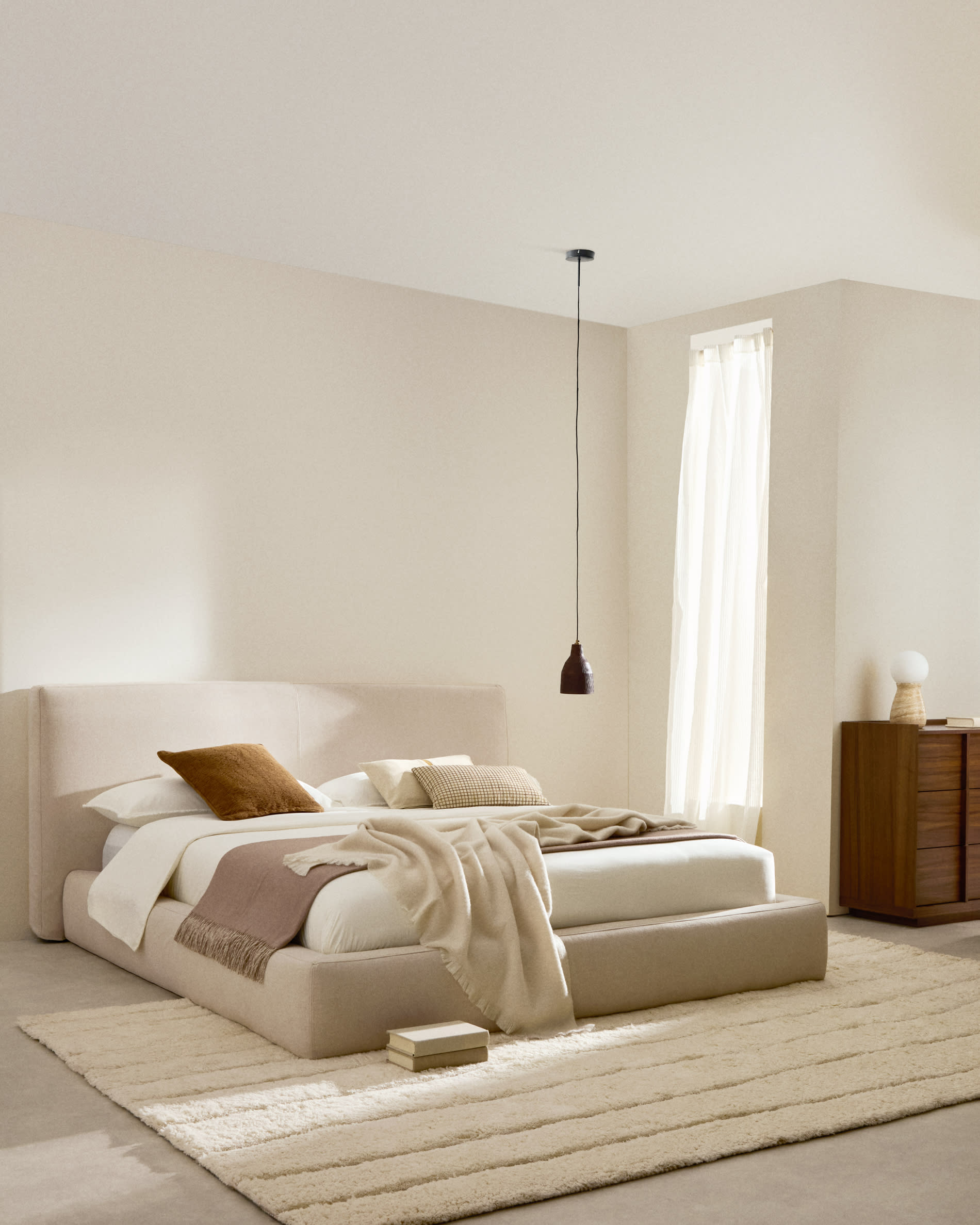 Ecru Blok bed with removable covers for 180 x 200 cm mattress FSC Mix Credit