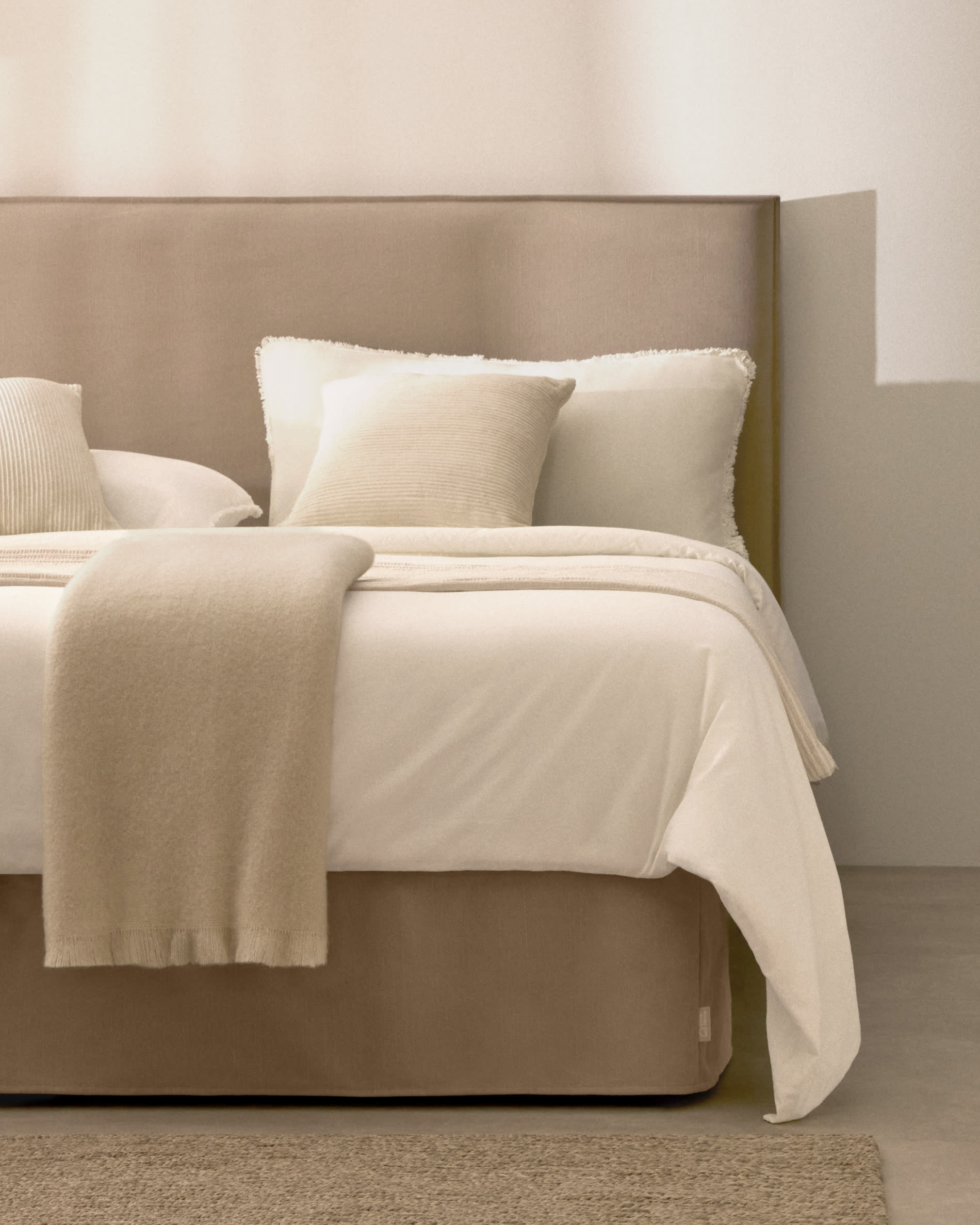 Jaira headboard with removable linen and cotton cover in taupe for a 180 cm FSC Mix Credit bed