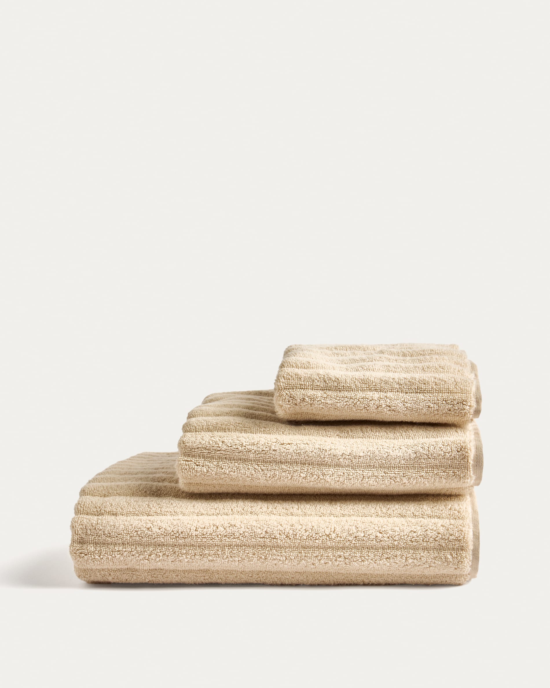Navira 100% cotton beige bath towel 70 x 140cm
