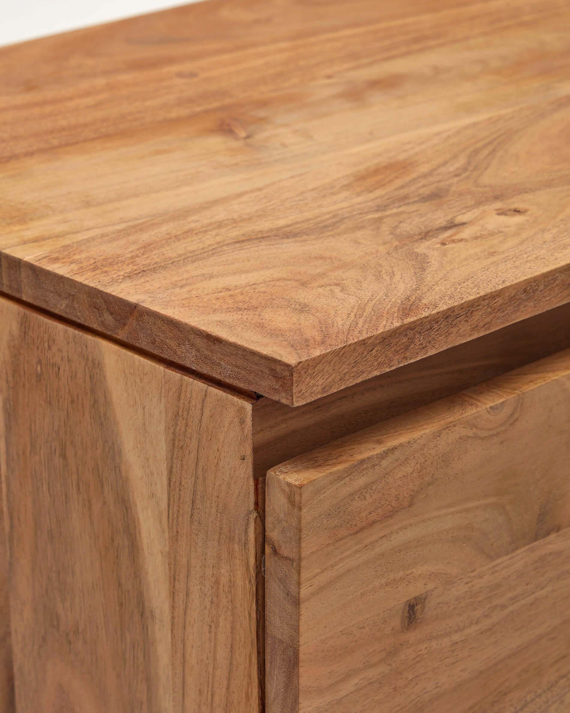 Uxue 3-door TV stand in solid acacia wood with bleached finish 150 x 58cm