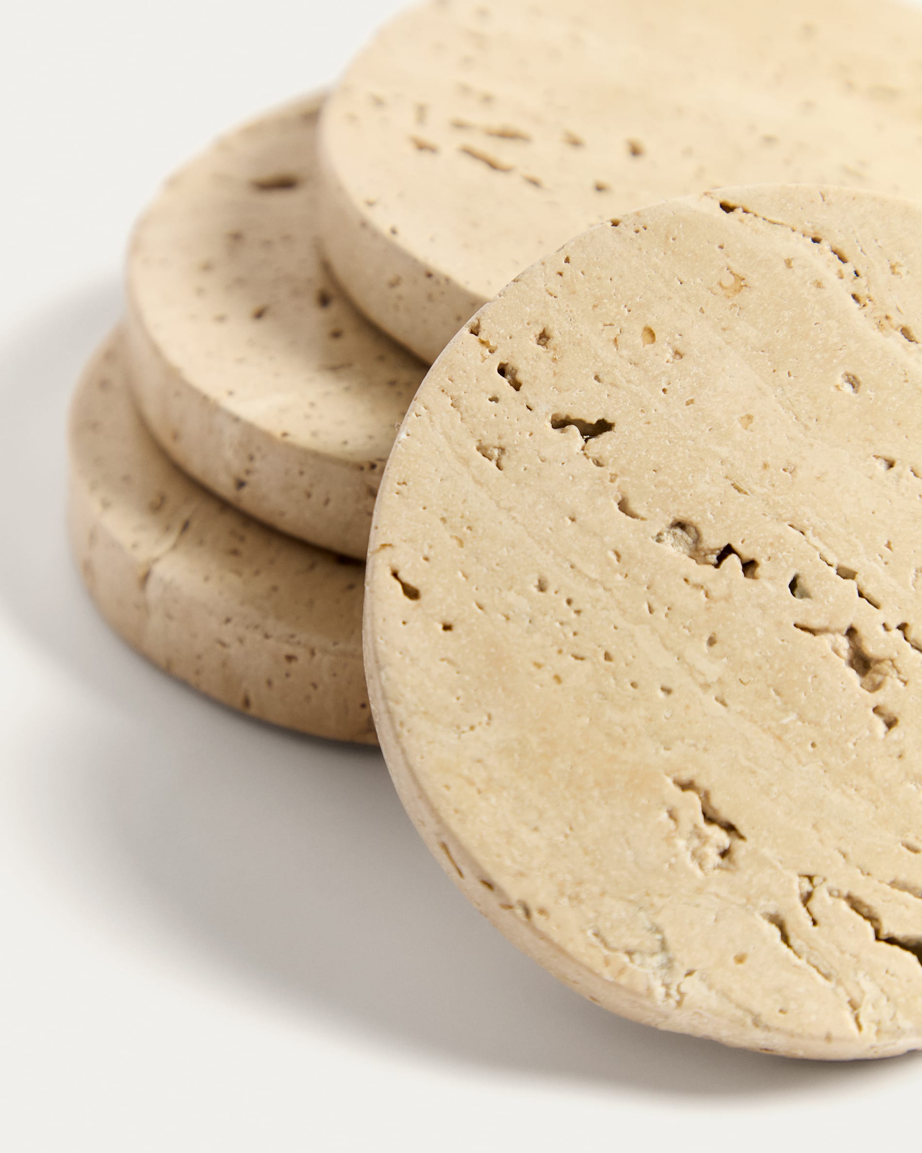 Zera set of 4 beige travertine coasters