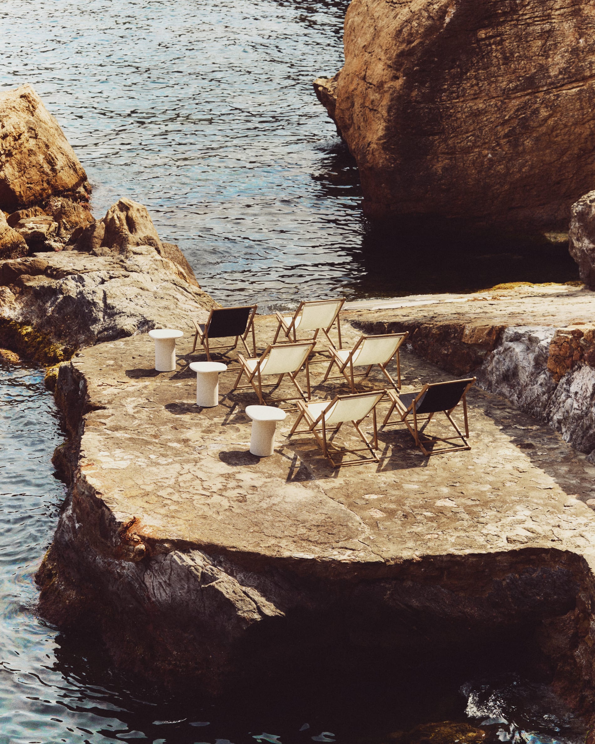Vilara black outdoor folding deck chair made of FSC 100% solid acacia wood