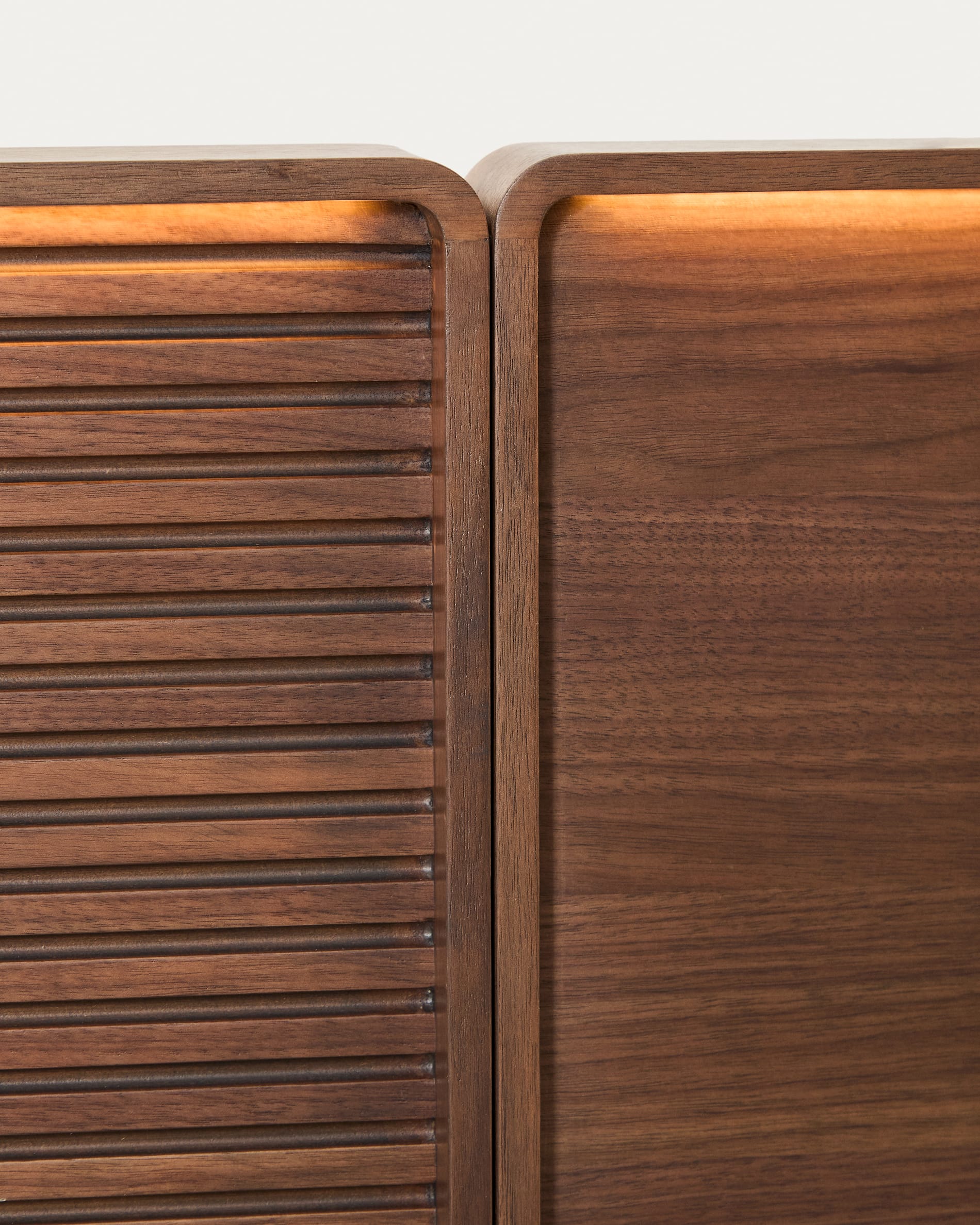 Norlen bed with 2 bedside tables in walnut veneer with dark finish and LED light for 180 x 200 cm mattress FSC Mix Credit
