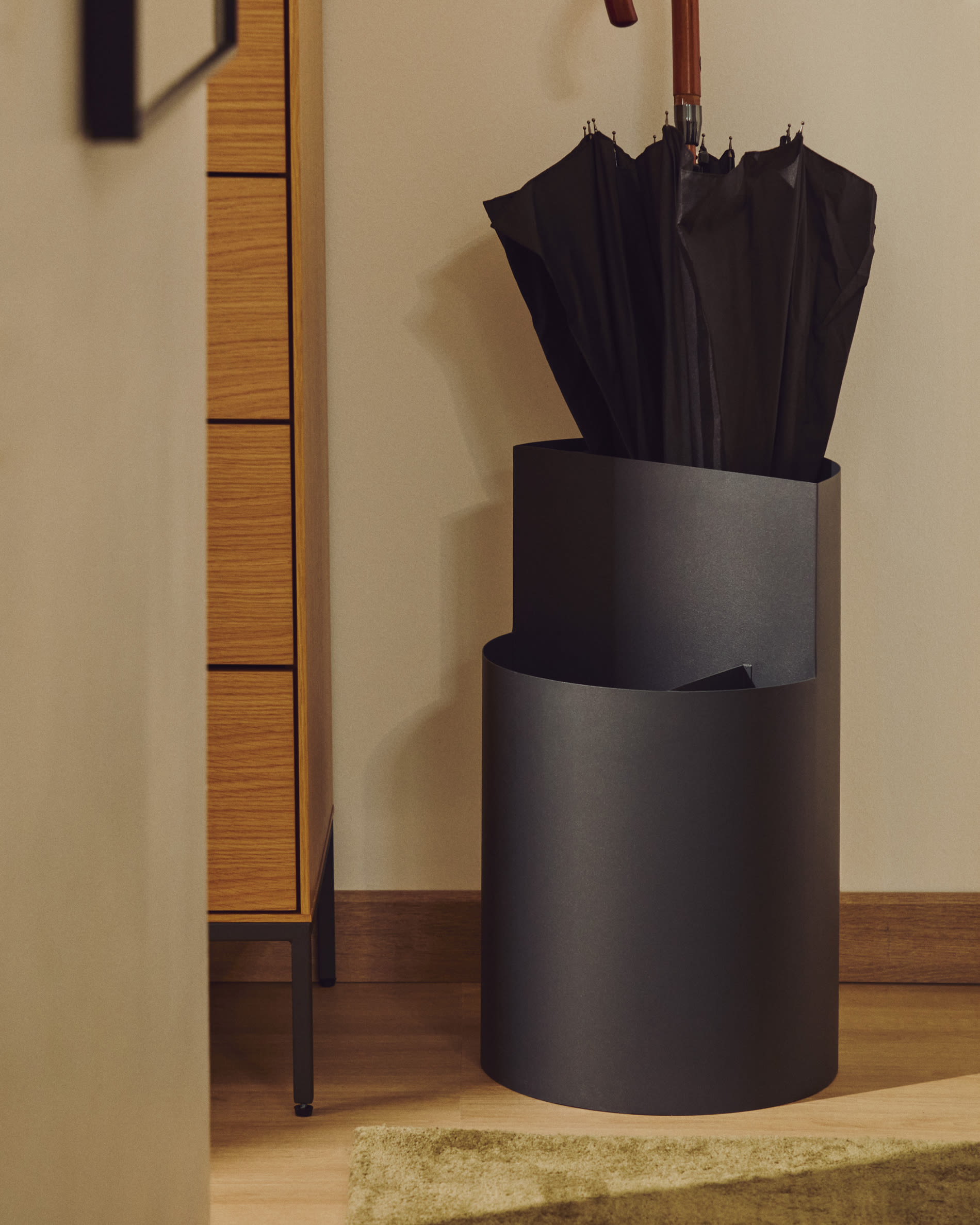 Atin dark grey metal large umbrella stand