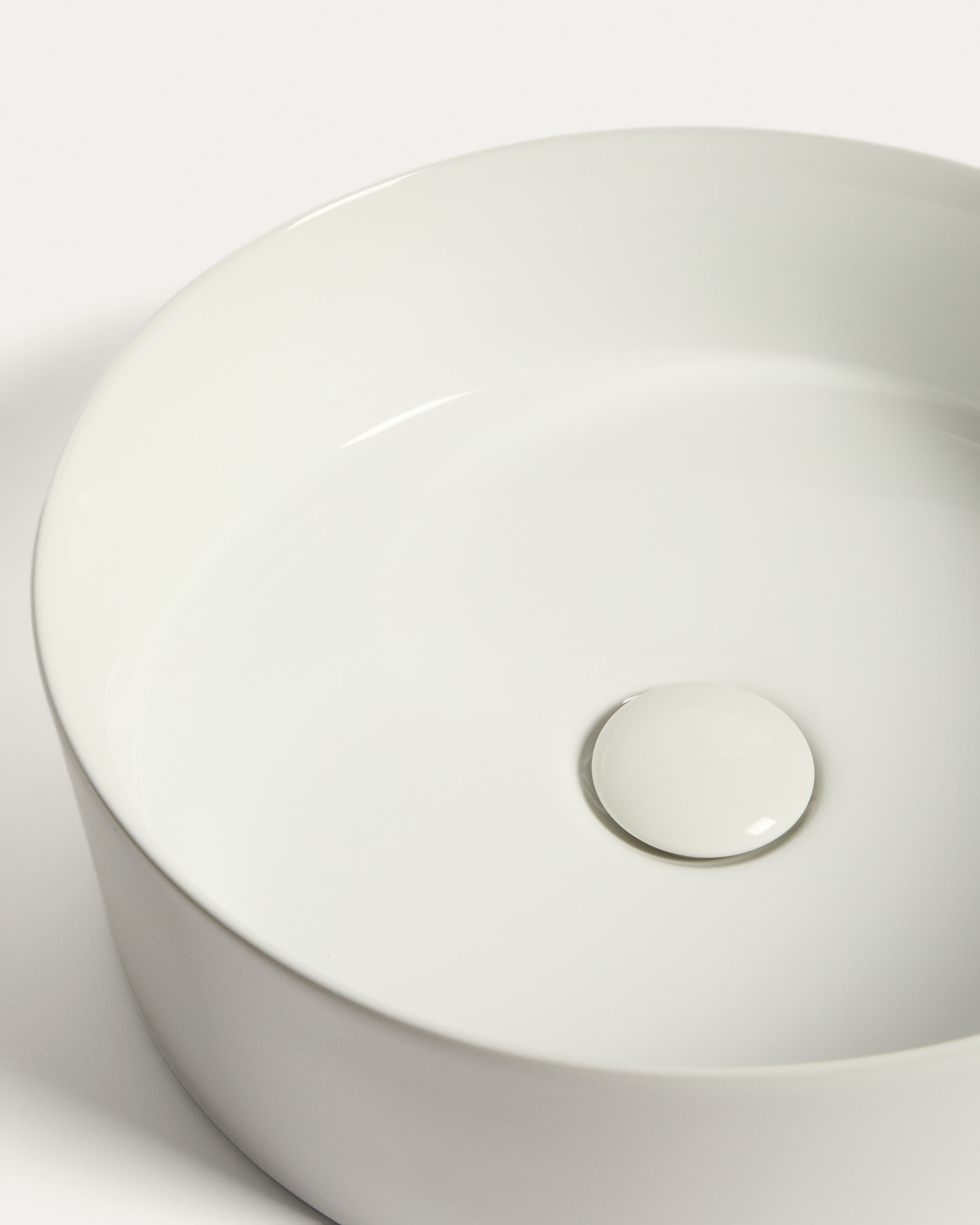 Ovara countertop basin in white glazed ceramic Ø 36 cm
