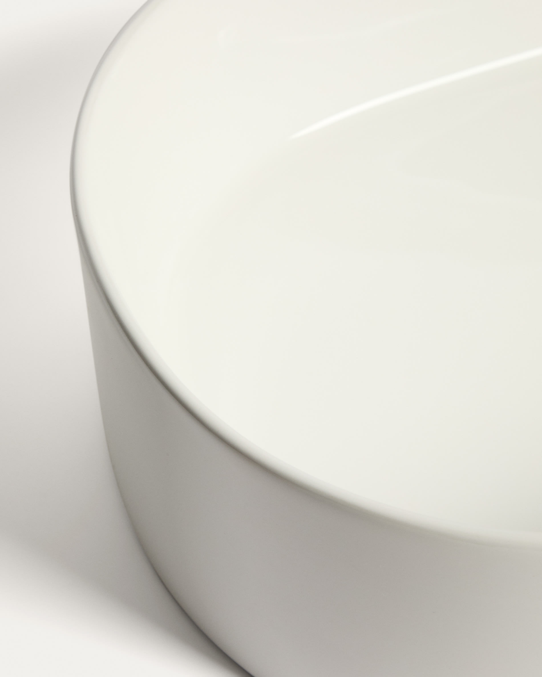 Ovara countertop basin in white glazed ceramic 50 x 31 cm