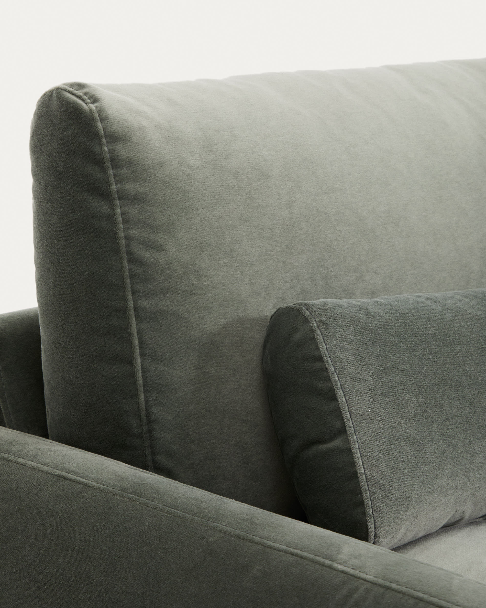 Veliro green velvet 3-seater sofa with black steel legs 240cm FSC Mix Credit