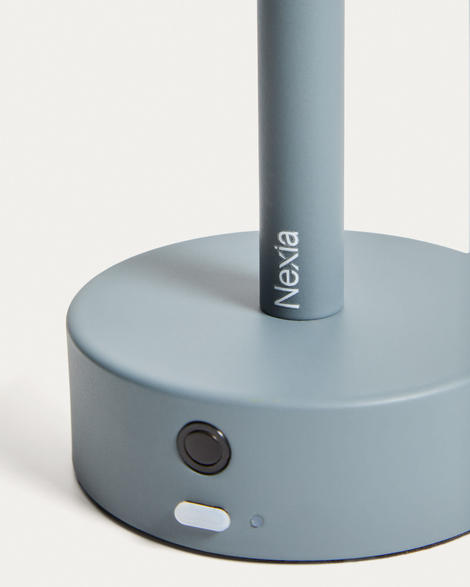 Bow blue aluminium portable table lamp