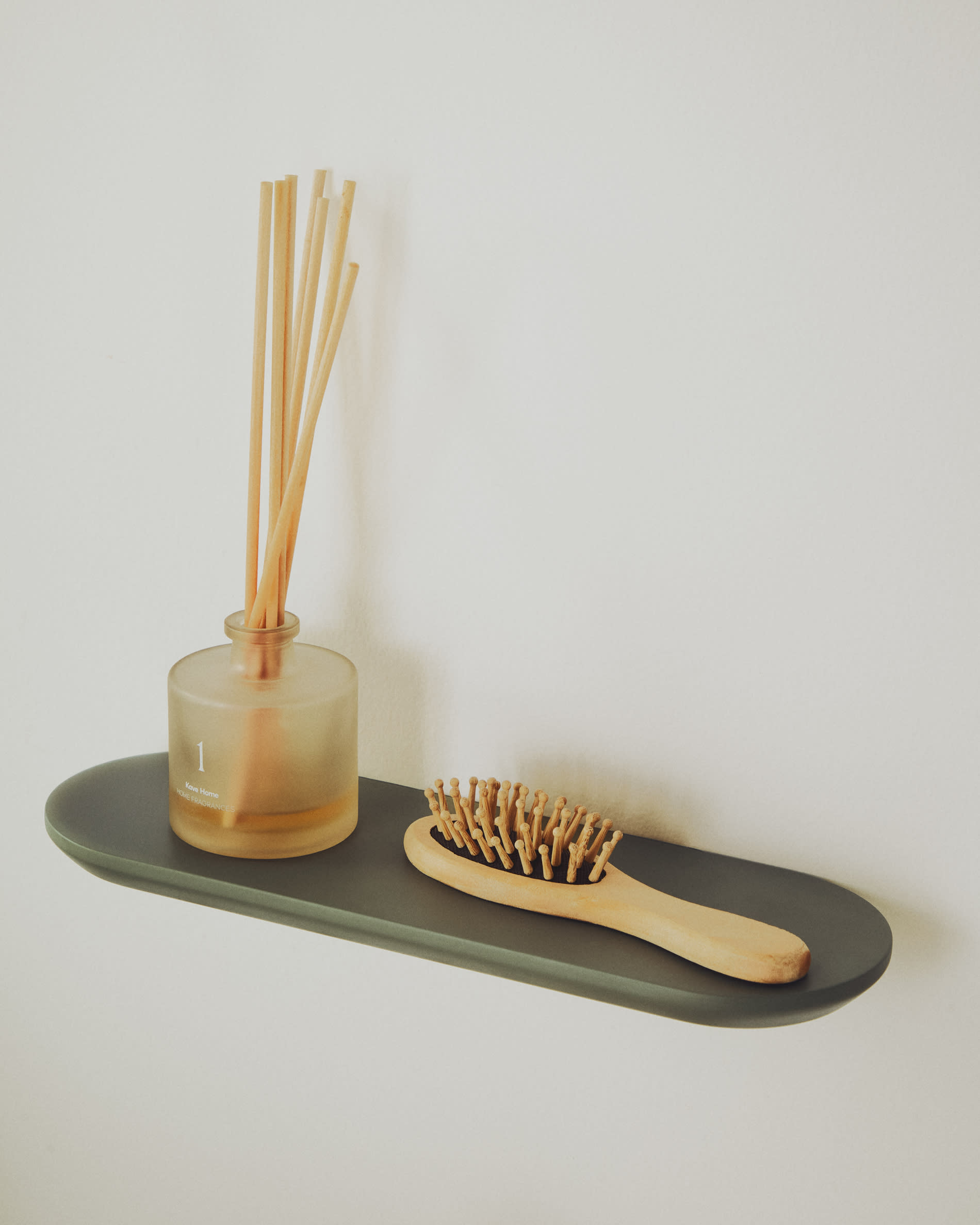 Arely set of 2 shelves in MDF with green lacquer finish 35 cm/55 cm