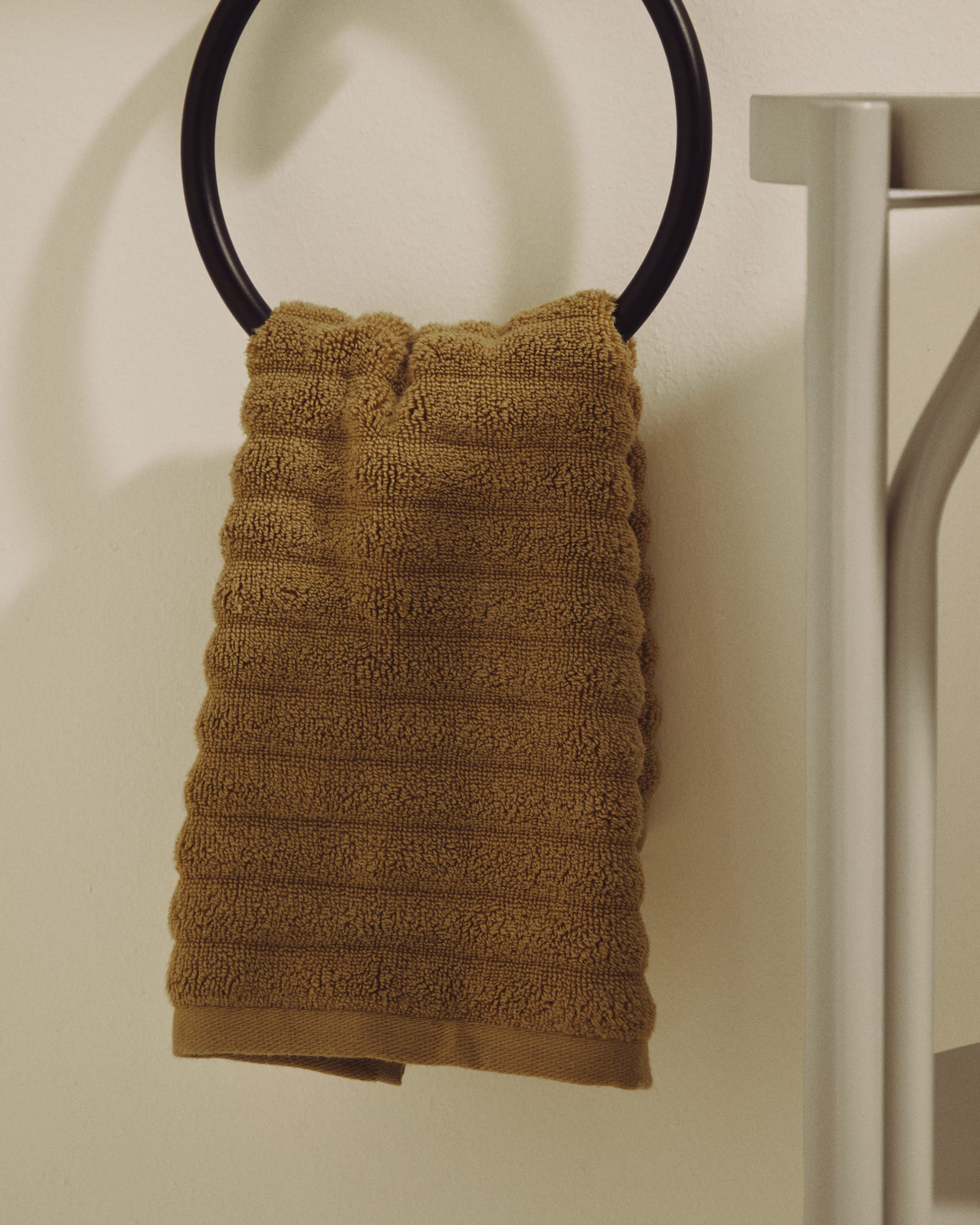 Navira 100% cotton light green face towel 30 x 50cm