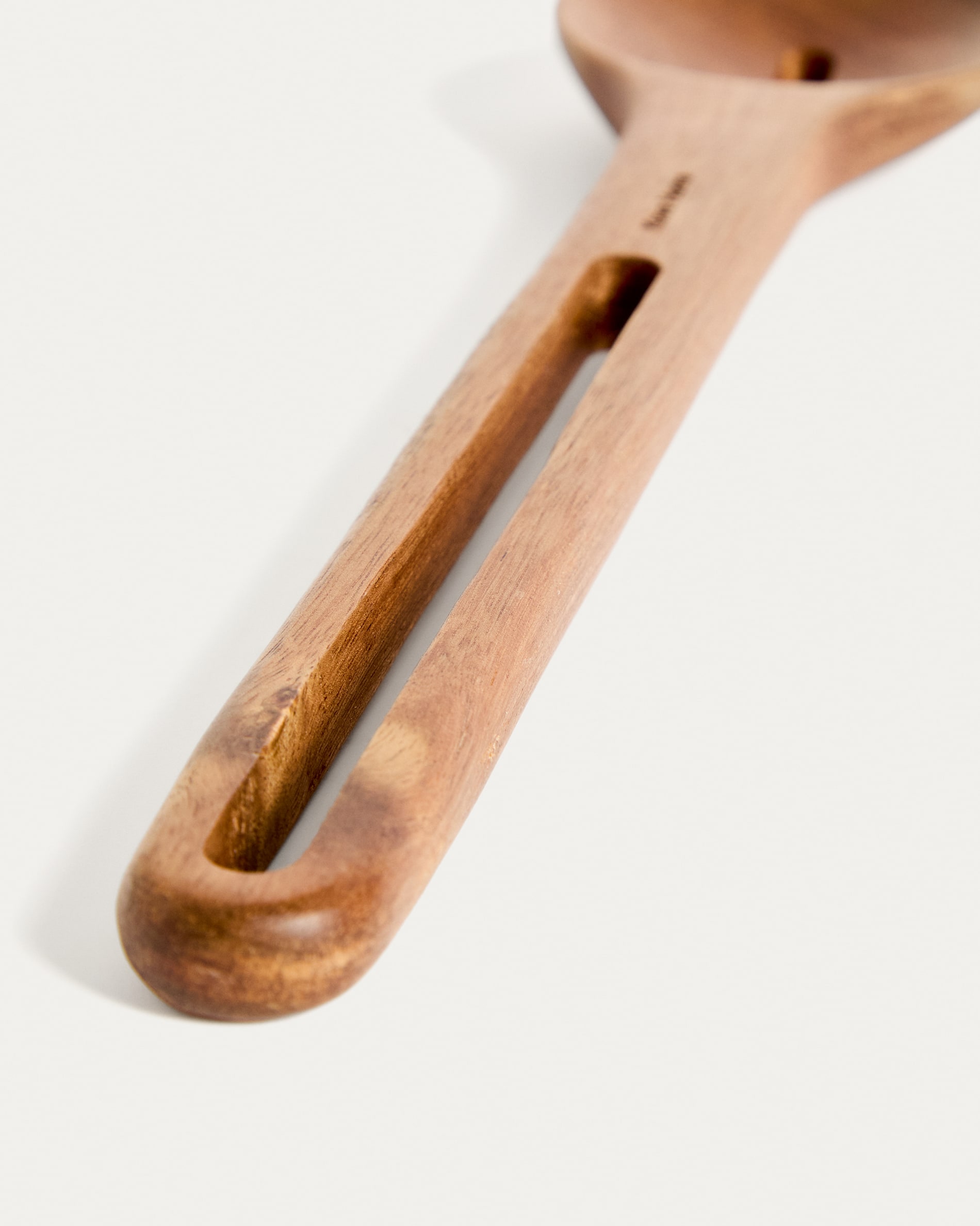 Blera kitchen utensil in acacia wood FSC 100%