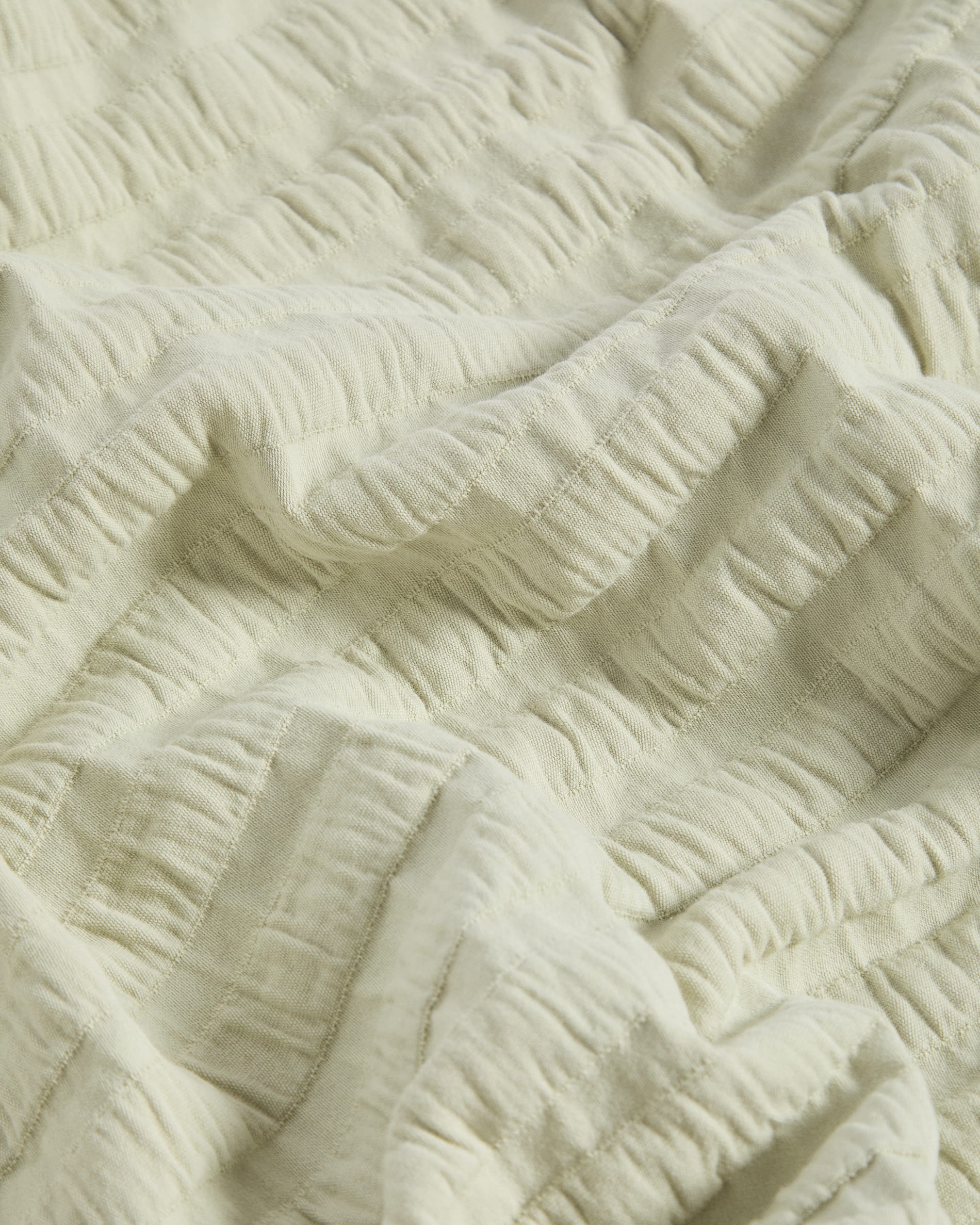 Rilune 100% cotton bedspread with light green embossed stripe effect for 90 cm bed