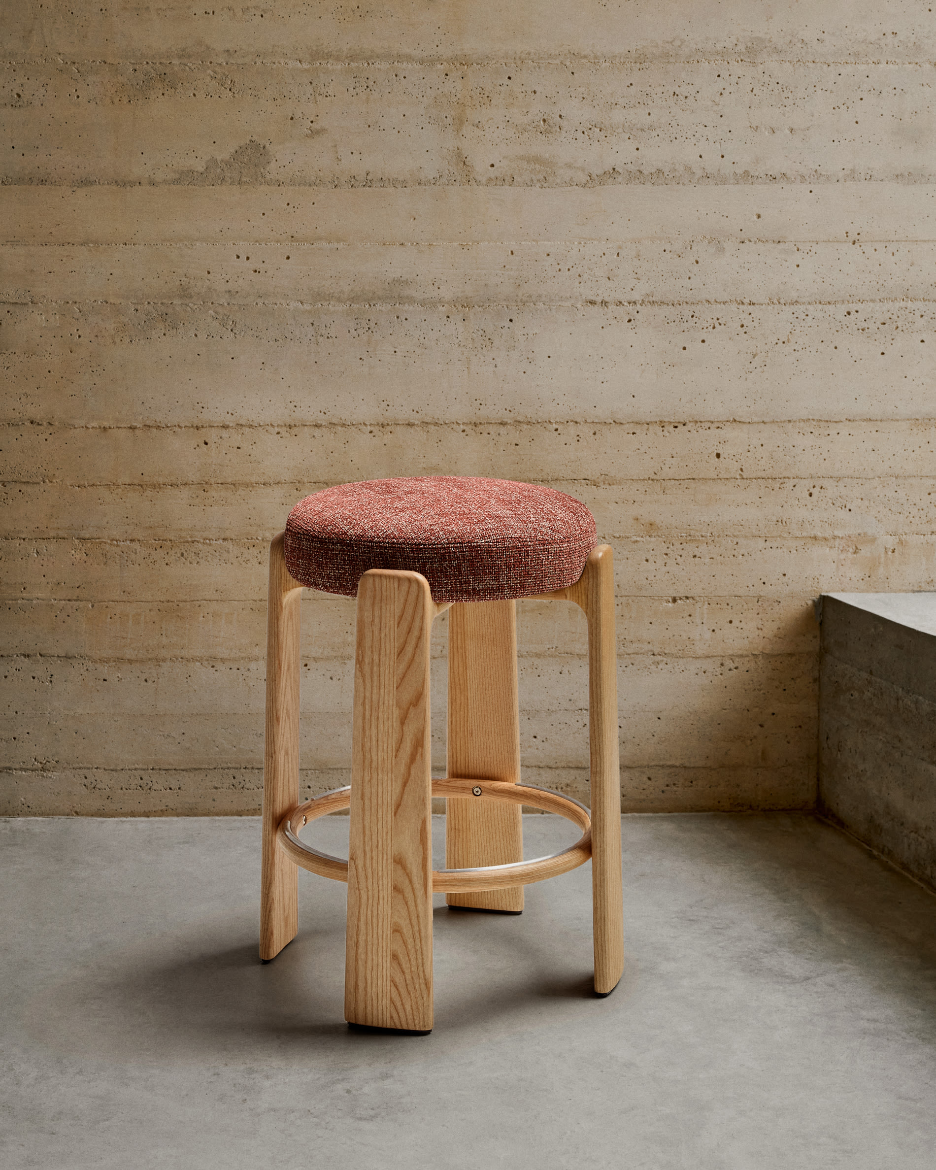 Granite fire-retardant stool in terracotta chenille and solid ash wood with natural finish FSC 100% 65 cm