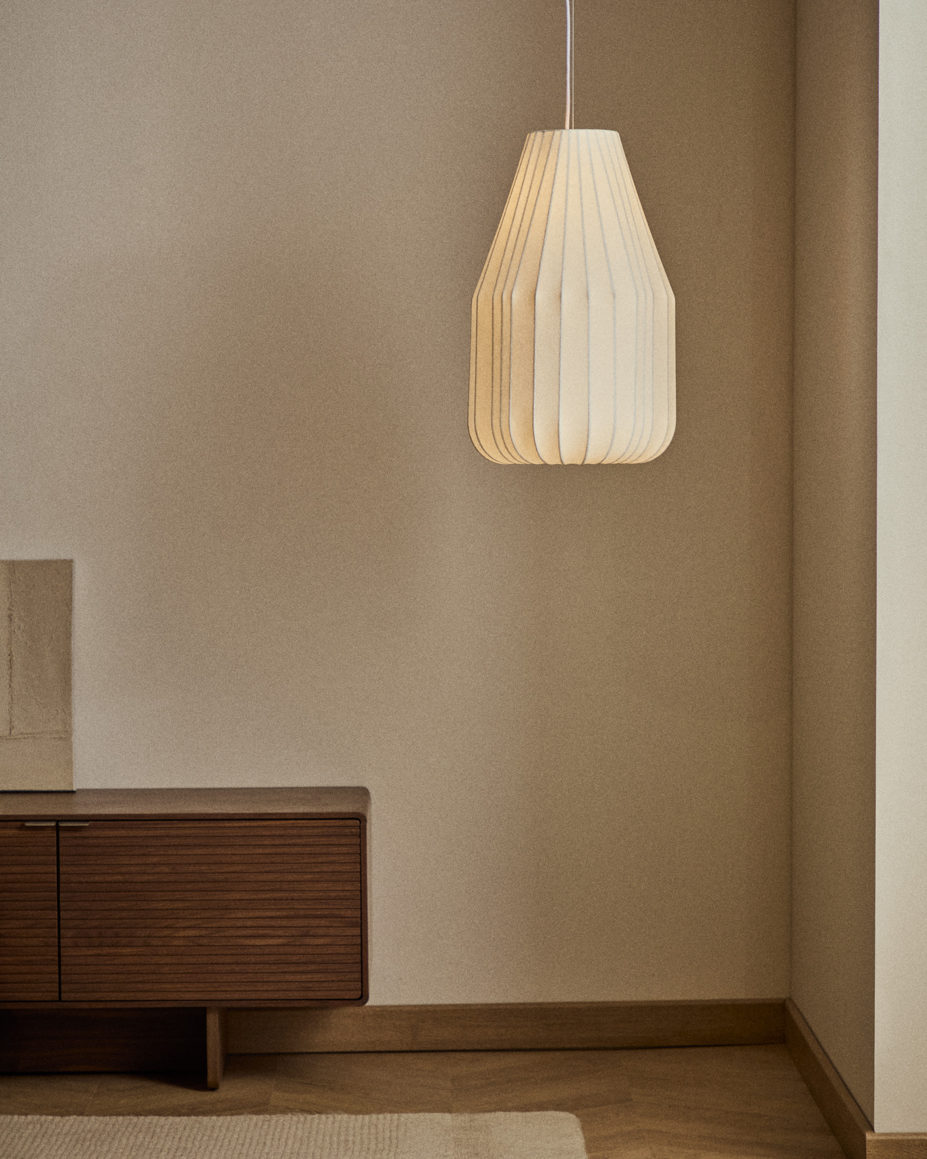 Somar ceiling lamp made with synthetic fibres and steel rods Ø30cm