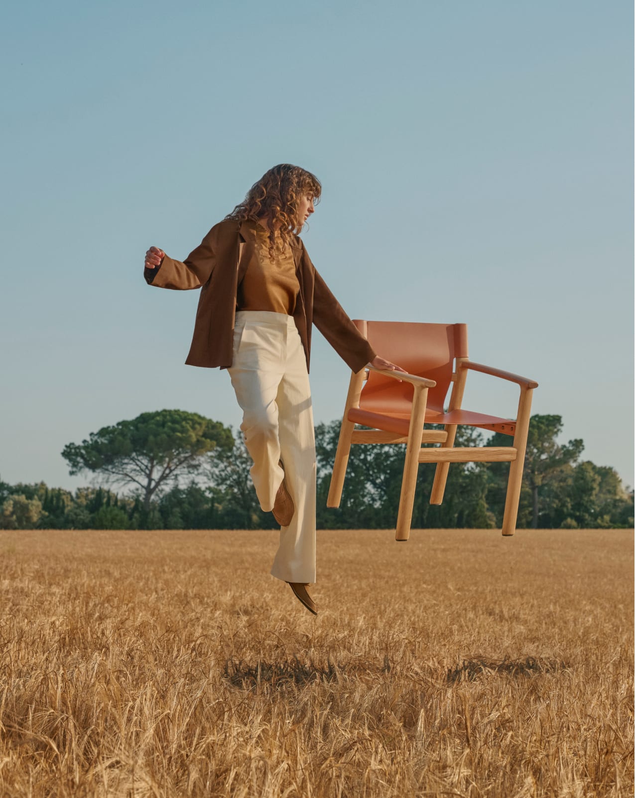 https://d.media.kavehome.com/image/upload/v1756307915/cms/landing-here-to-stay-img-02.jpg