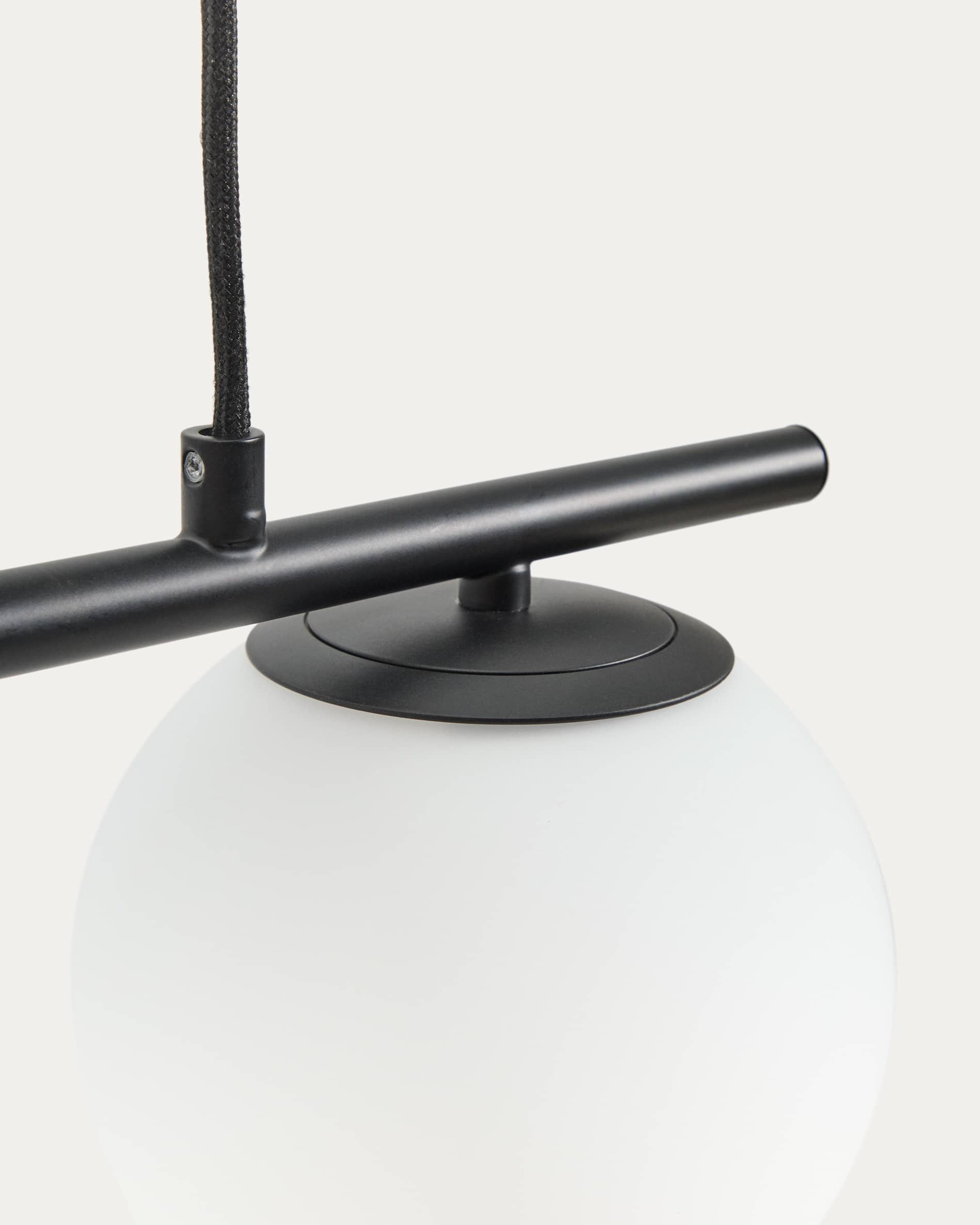Brisia metal ceiling lamp with black finish and 3 frosted glass balls Ø15cm