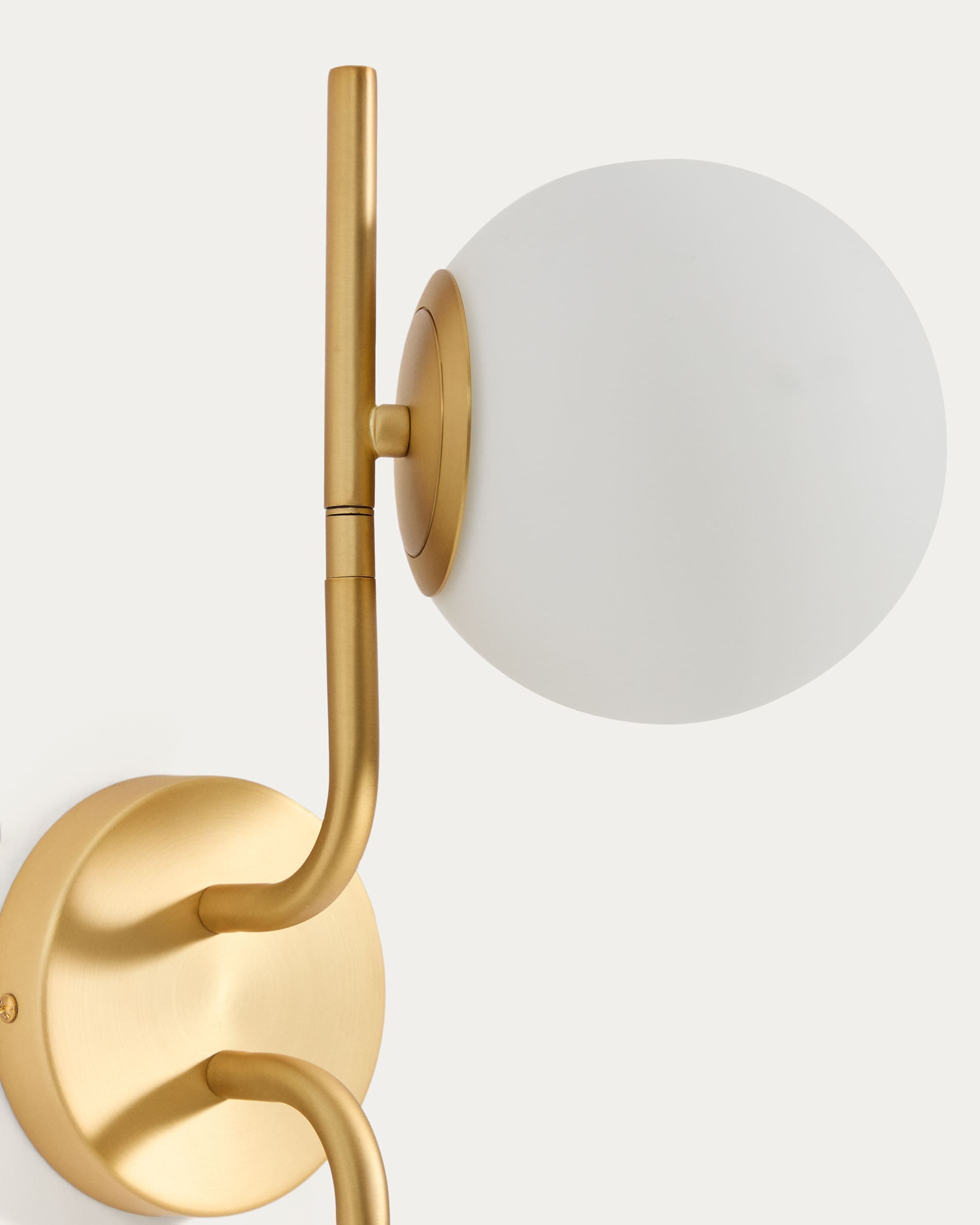 Brisia metal wall lamp with brushed brass finish and 2 frosted glass balls Ø15cm