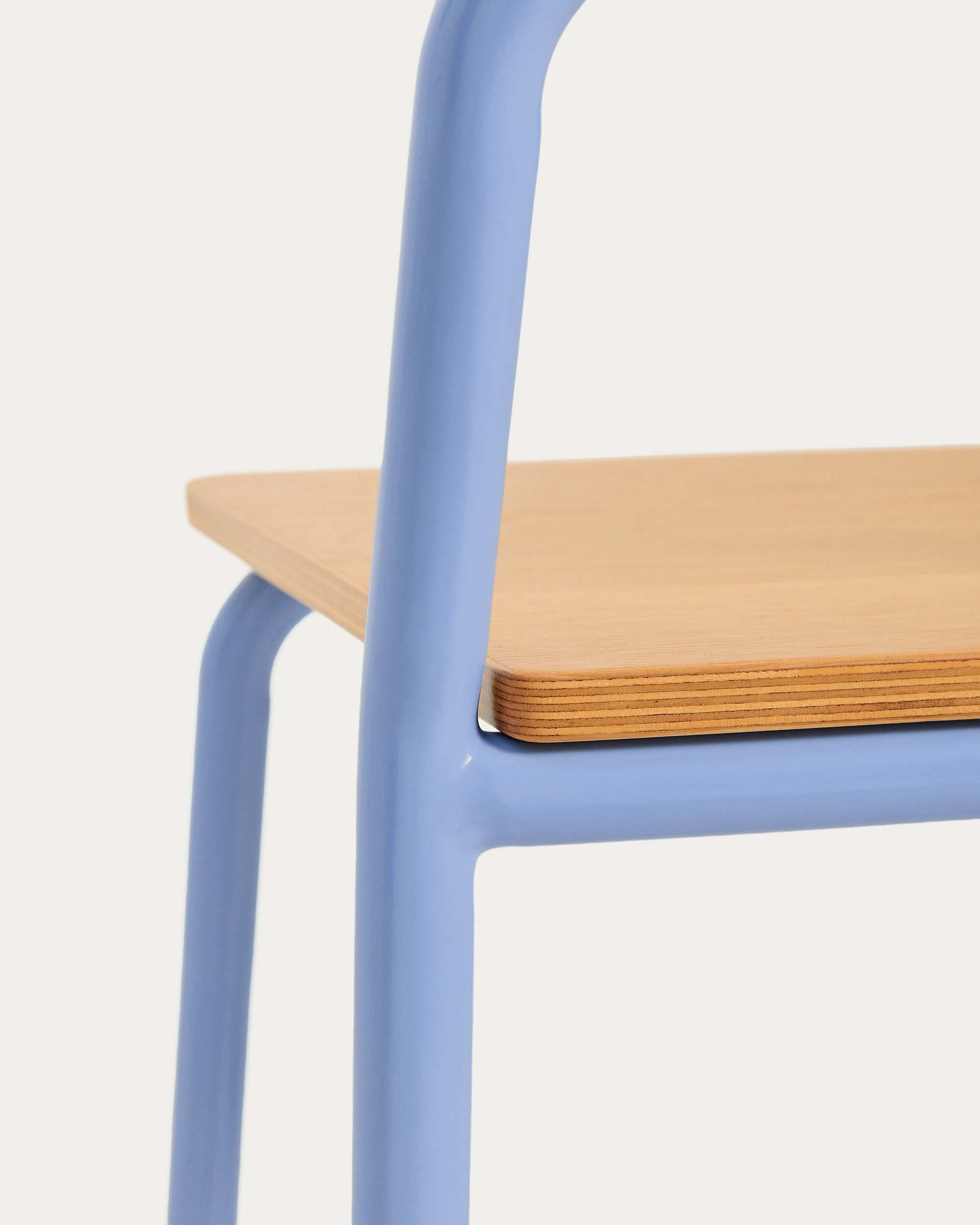 Tinn ash veneer chair with a blue metal structure