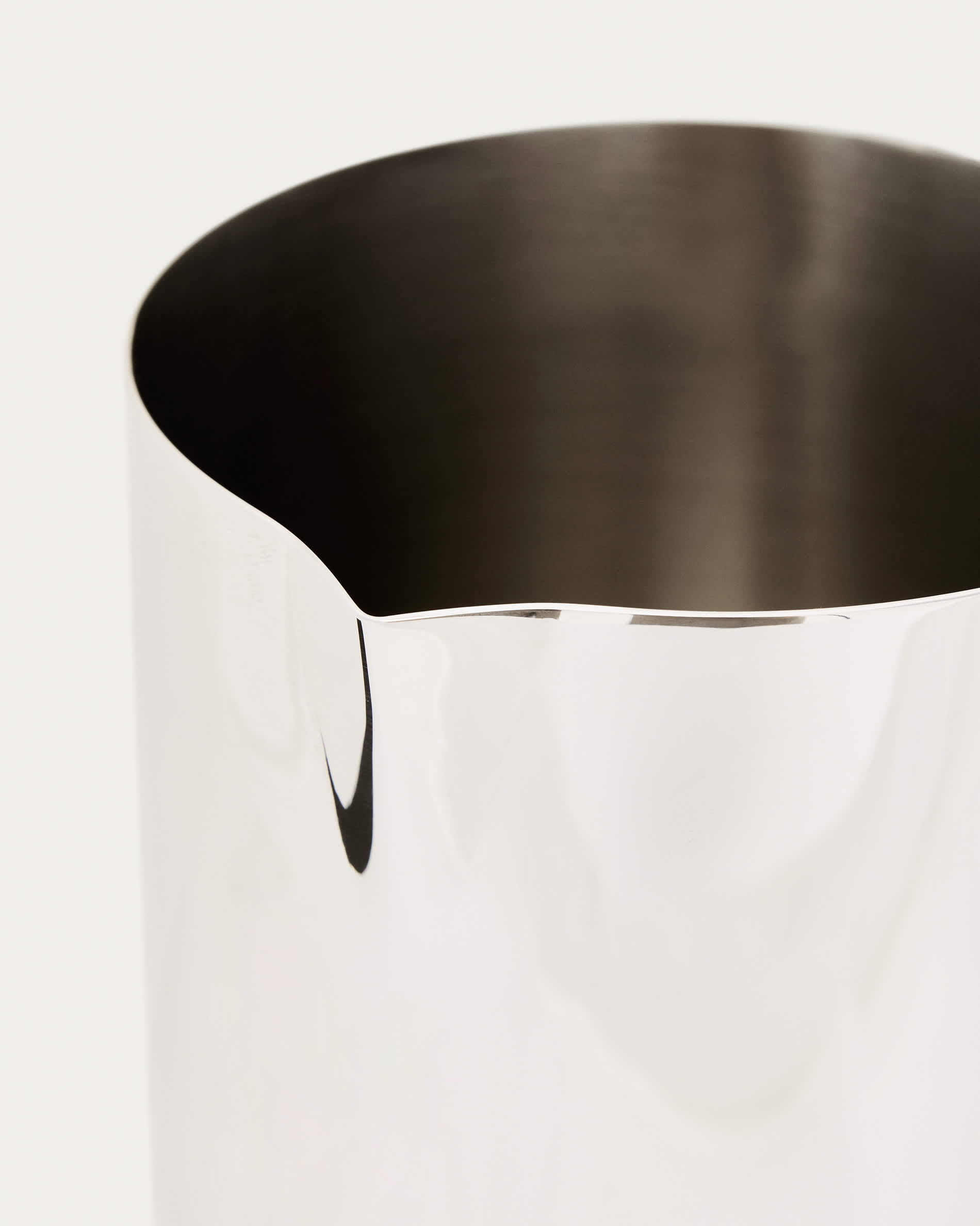 Nirela stainless steel jug