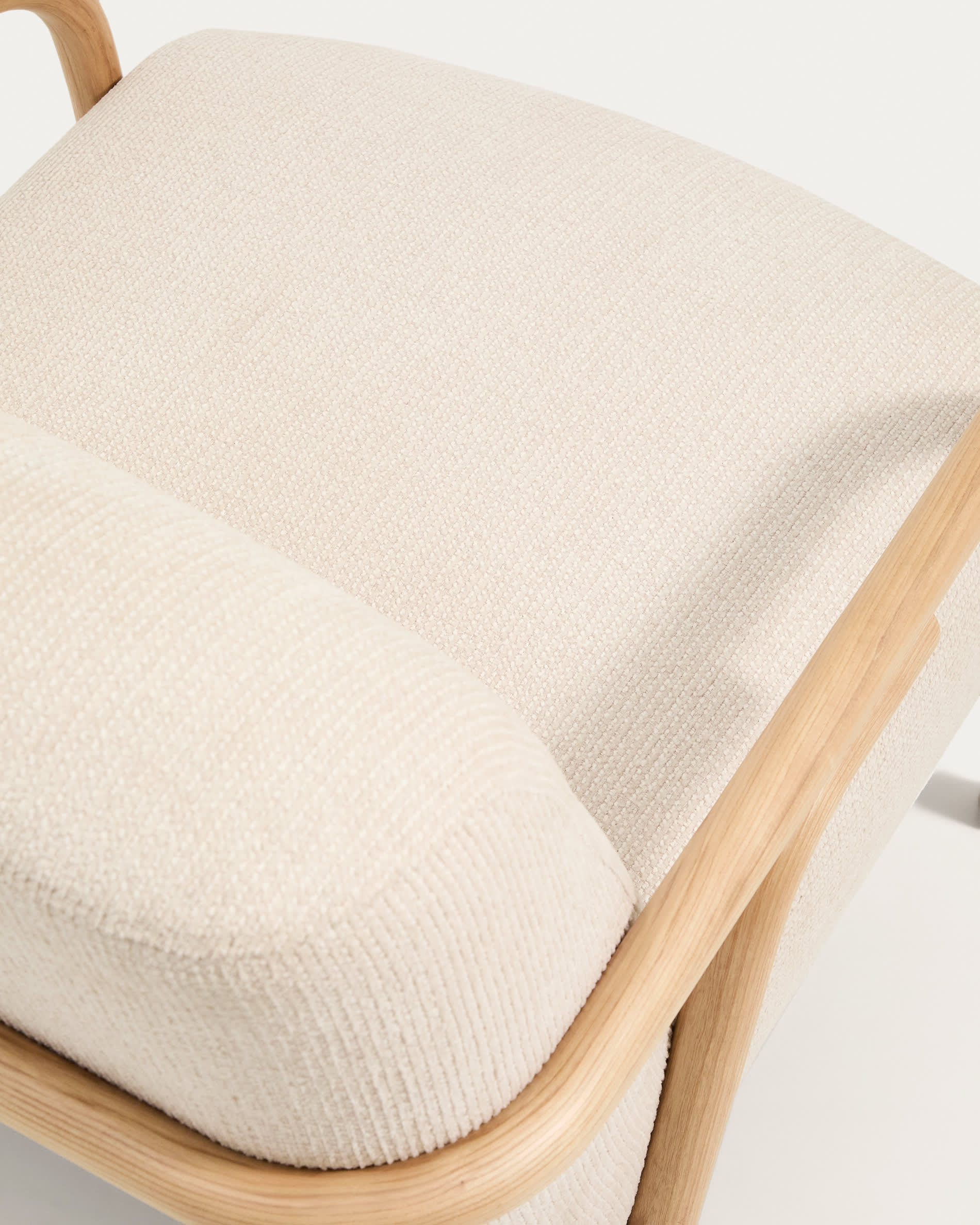 Sylo armchair in beige chenille and solid ash wood with natural-coloured finish FSC 100%