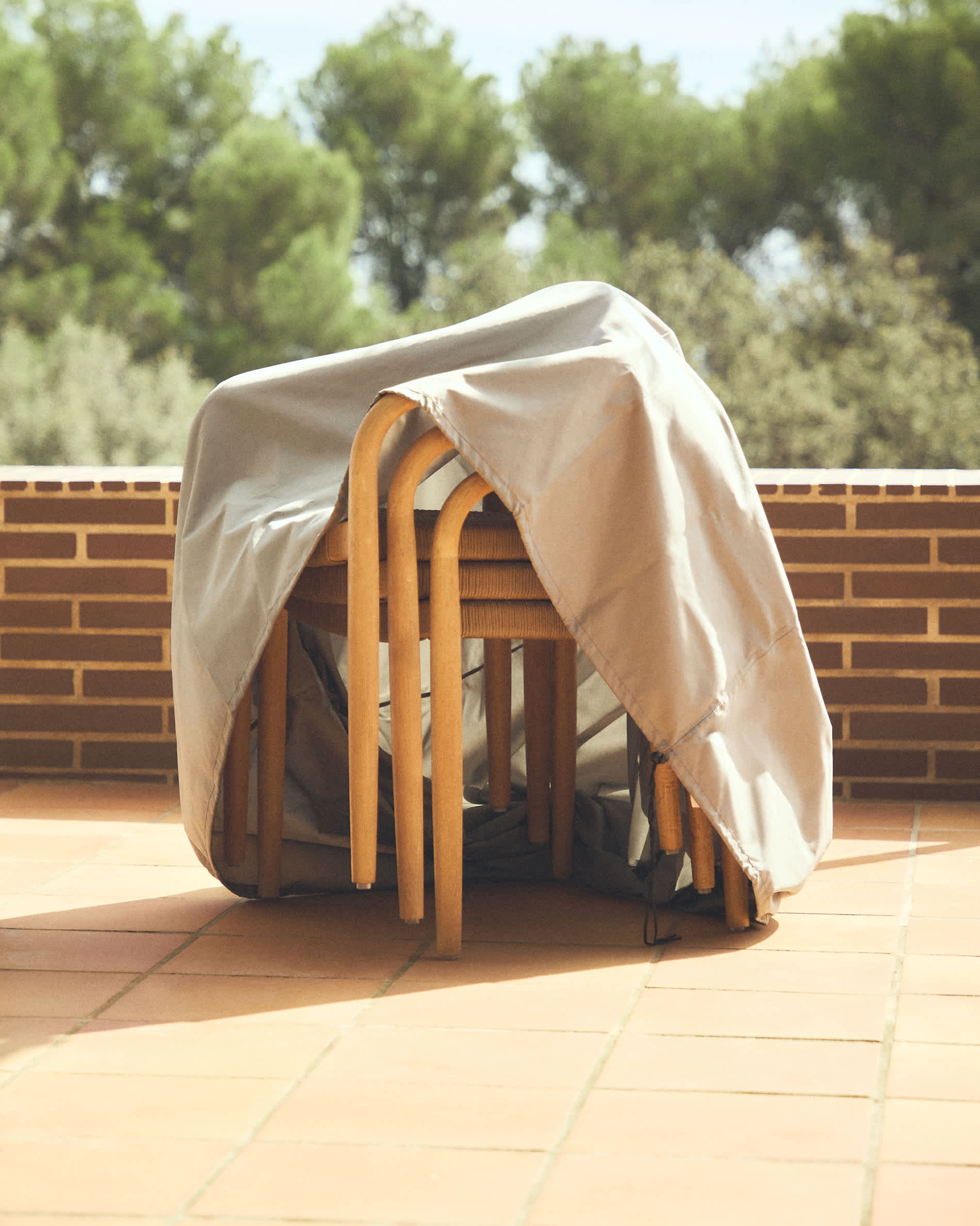Iria protective cover for outdoor furniture max. 70 x 75 cm