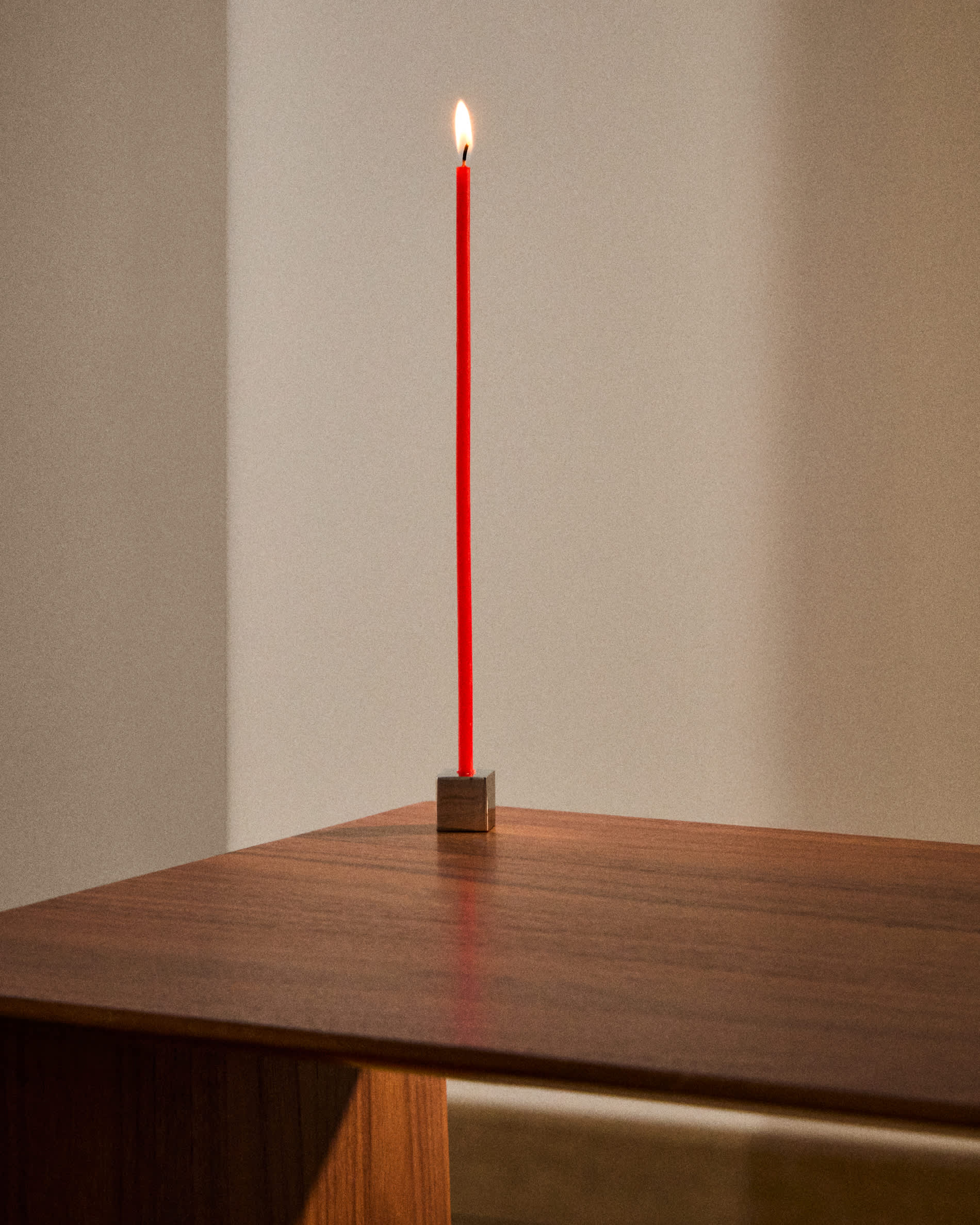 Solvin set of 20 red candles