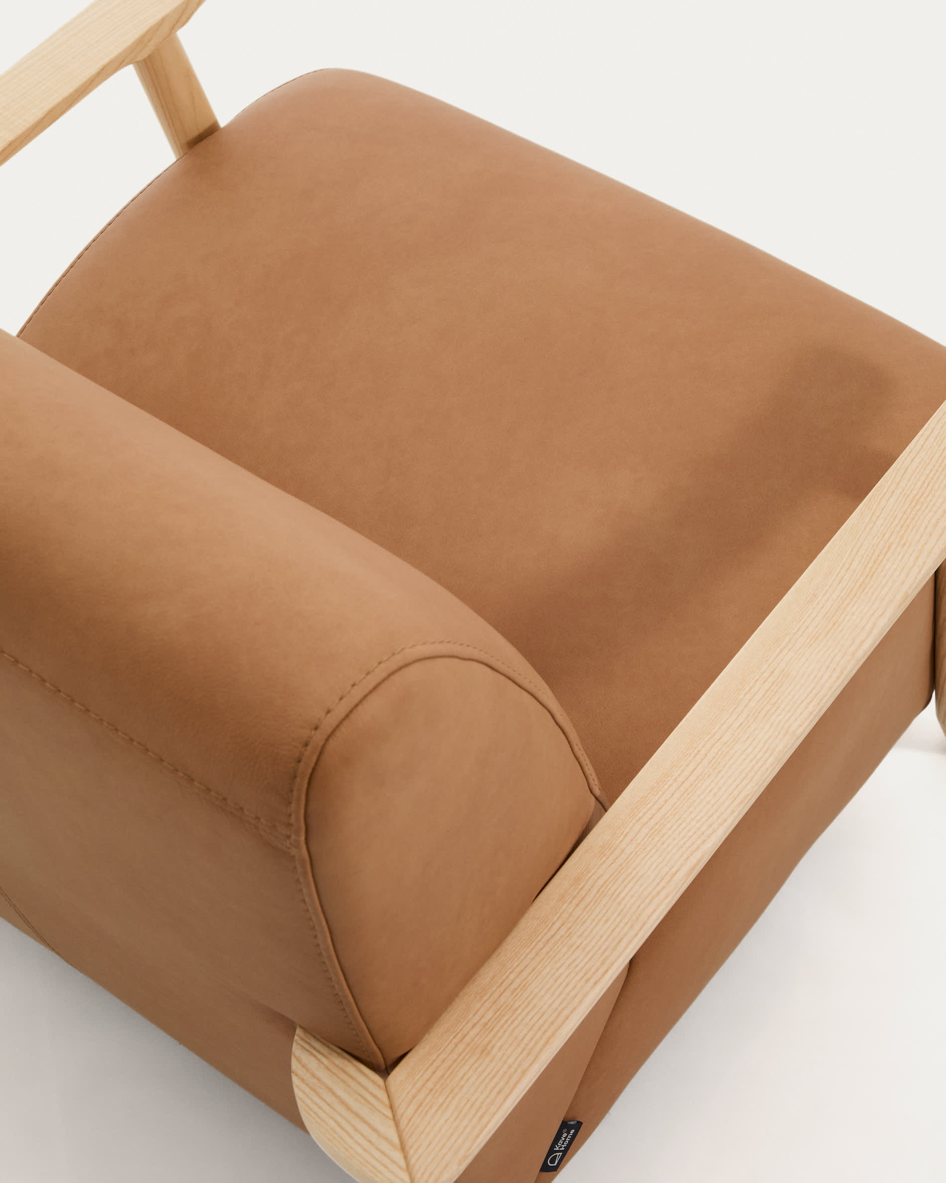 Meghan armchair in brown leather and solid ash wood with natural-coloured finish FSC Mix Credit