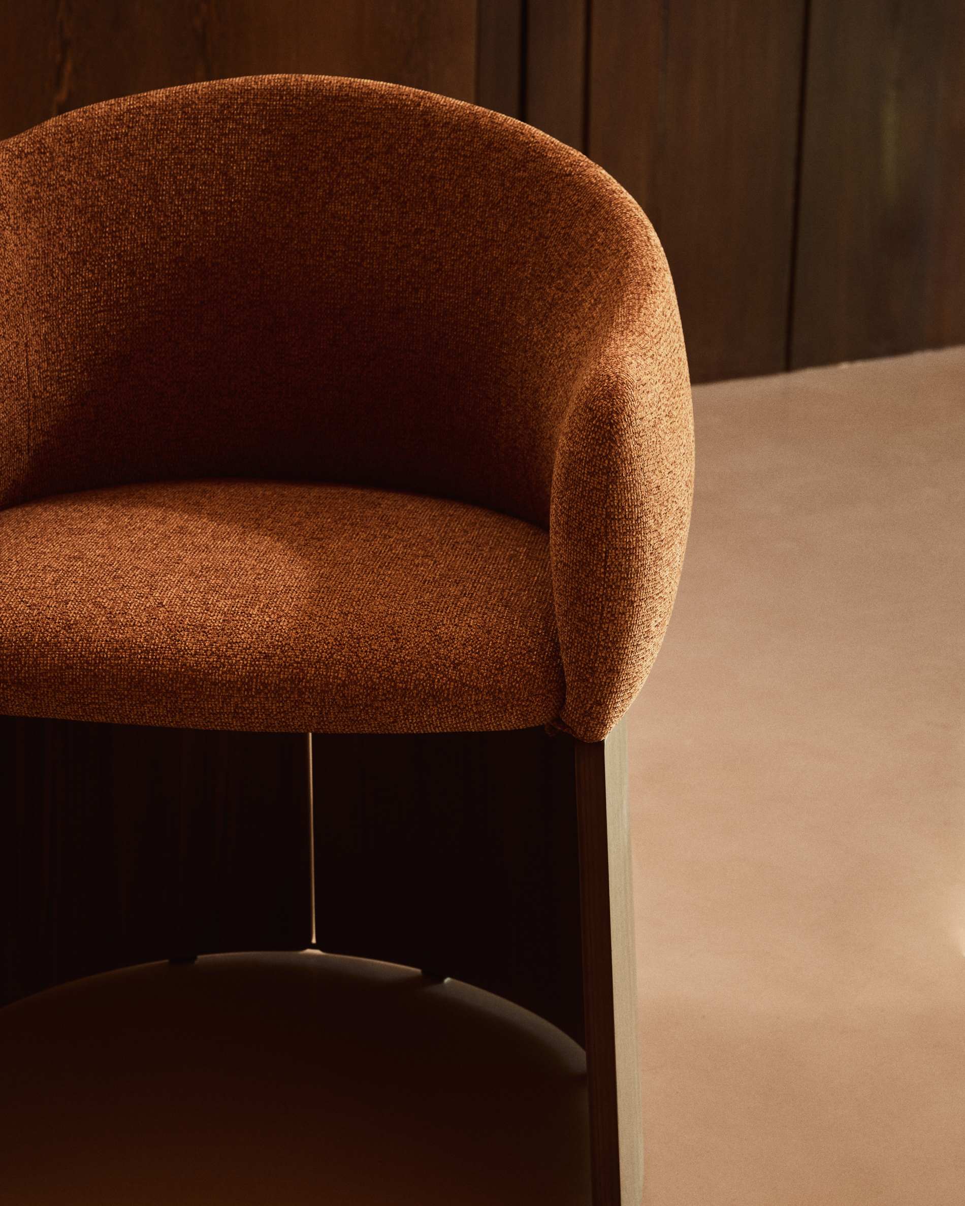Bosca chair in terracotta chenille and walnut veneer FSC 100%