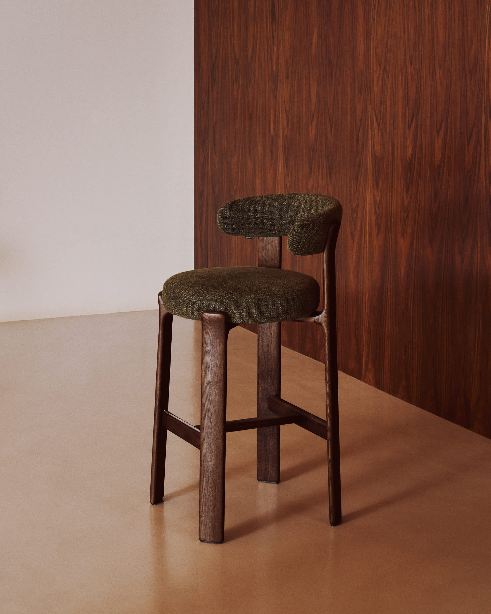 Granite fire-retardant stool with backrest in green chenille and solid ash wood with walnut-coloured finish FSC 100% 75cm