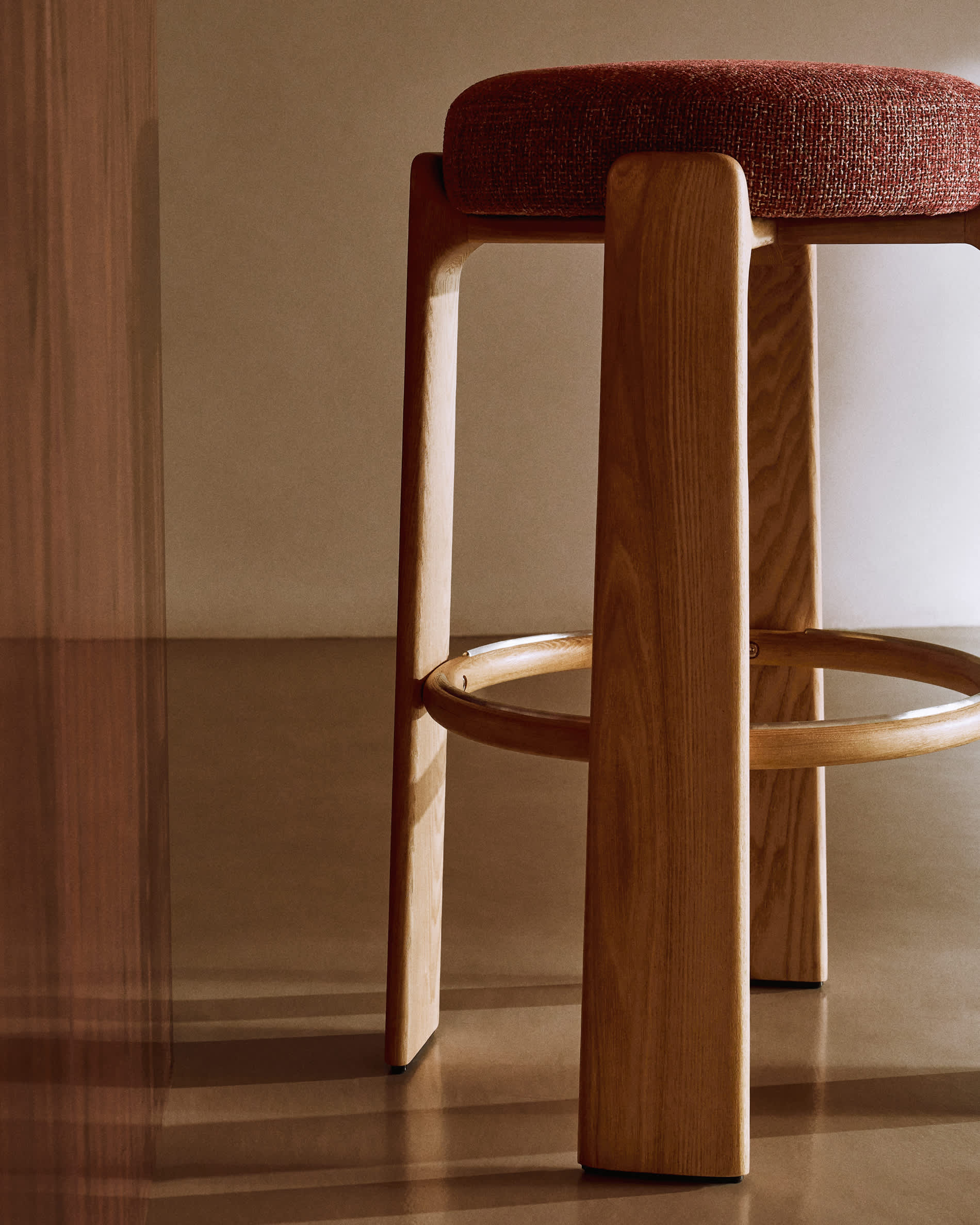 Granite fire-retardant stool in terracotta chenille and solid ash wood with natural finish FSC 100% 75 cm