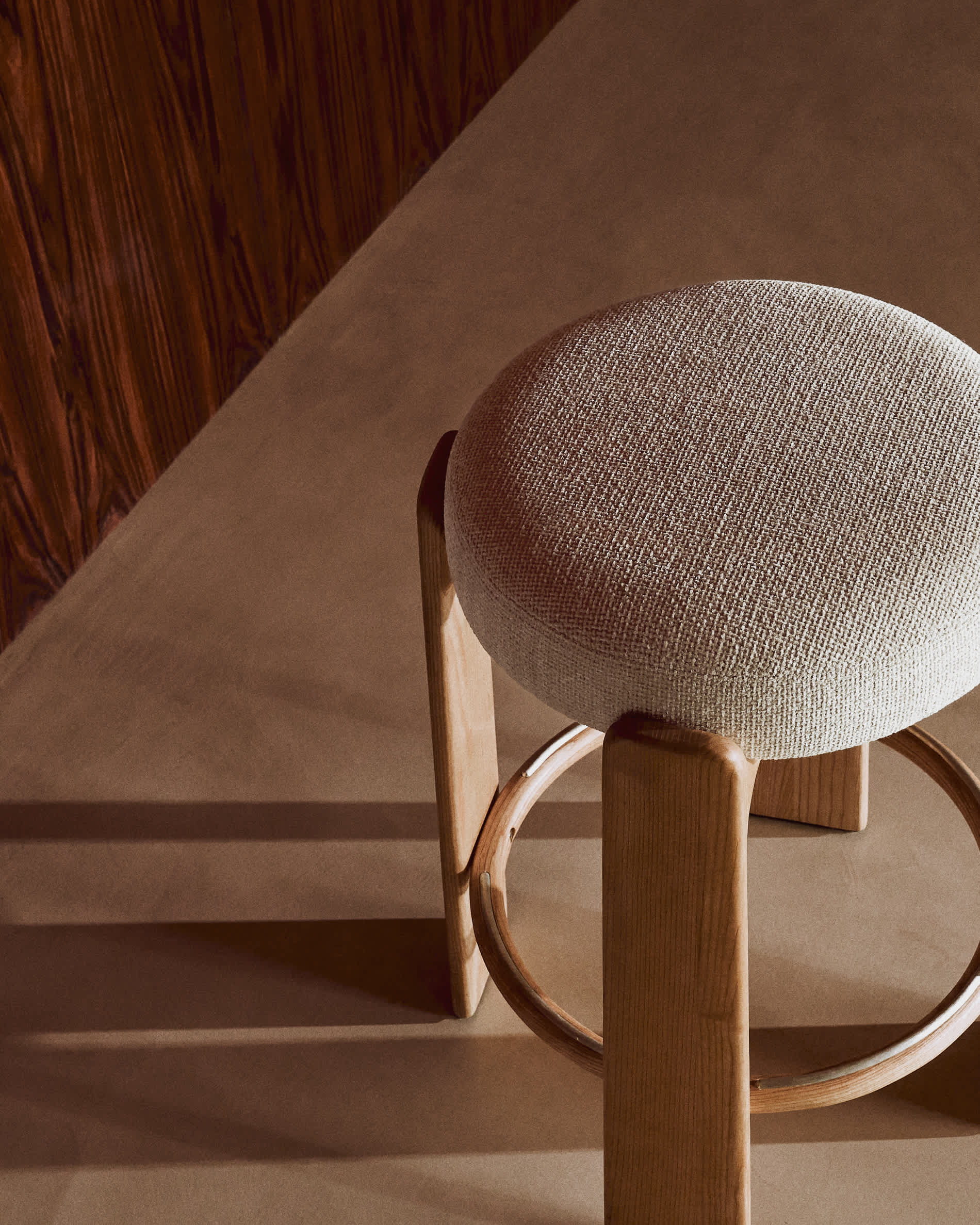 Granite fire-retardant stool in beige chenille and solid ash wood with natural-coloured finish FSC 100% 65cm