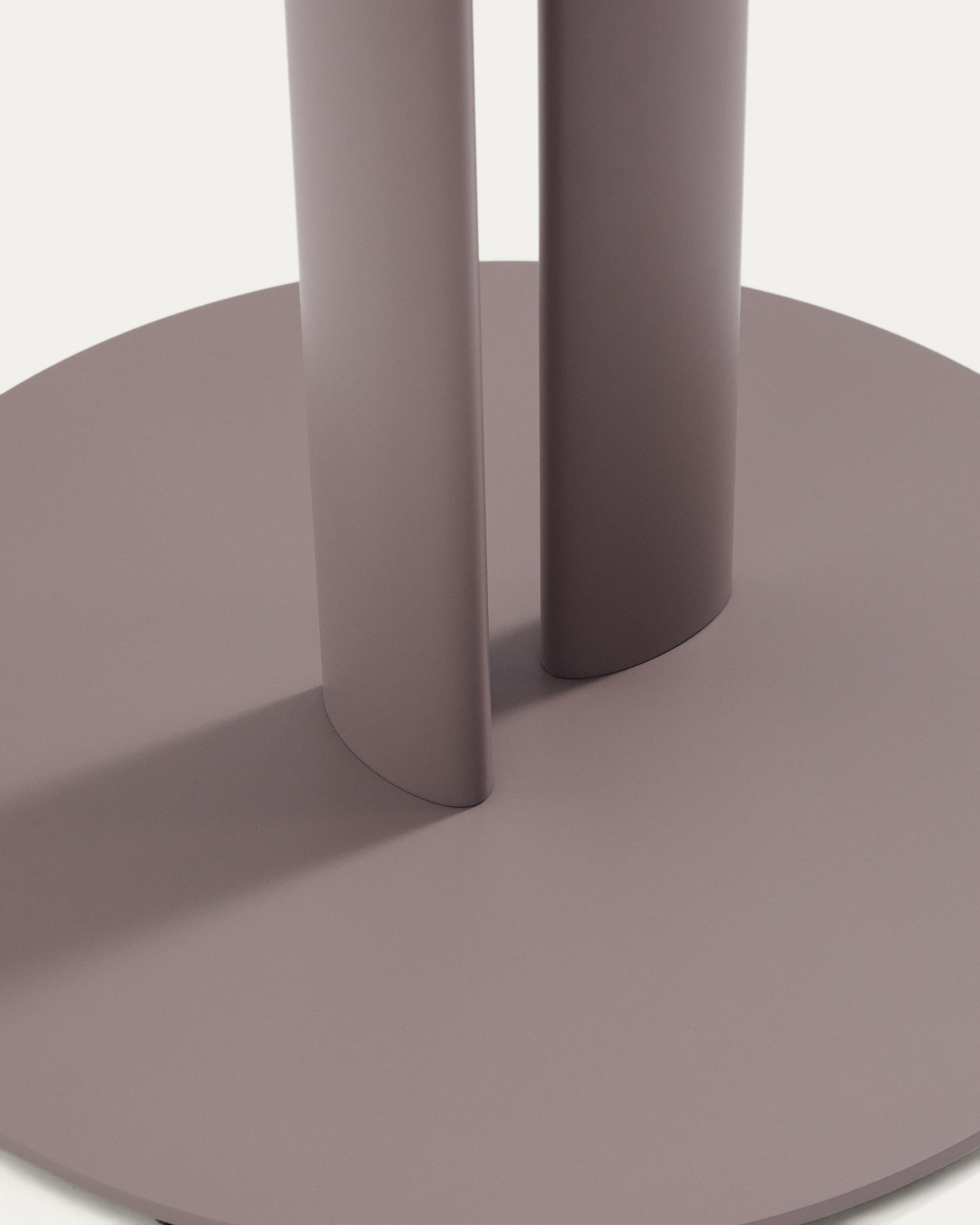Sedalis round outdoor table in steel with taupe aluminium top Ø80cm