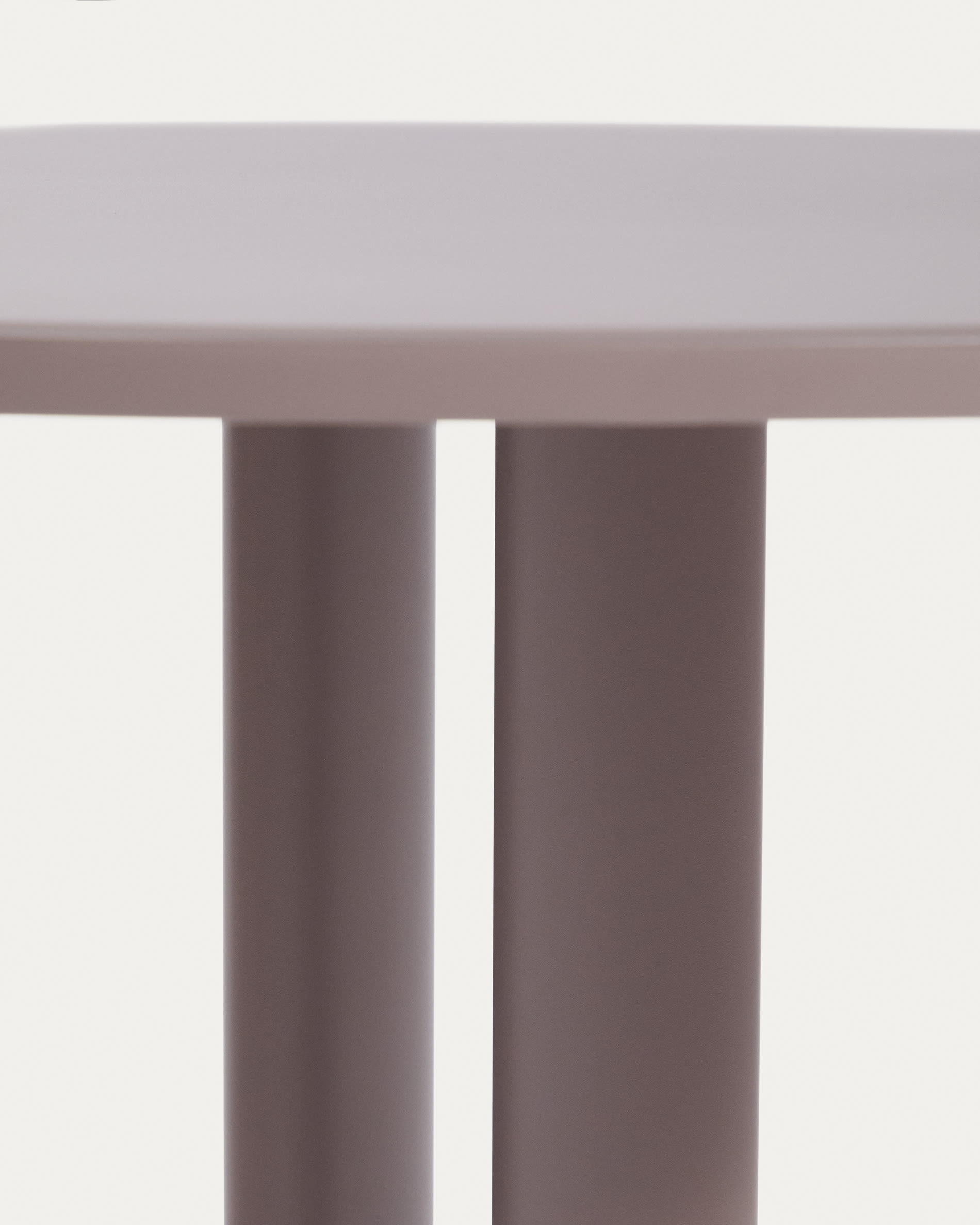 Sedalis round outdoor table in steel with taupe aluminium top Ø80cm