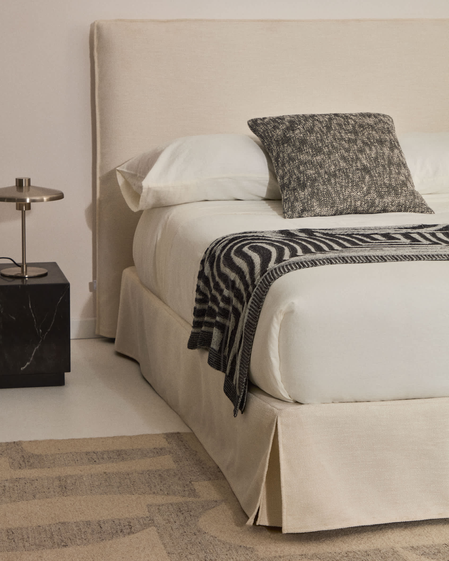 Jaira base cover in white chenille for 150 x 190cm bed
