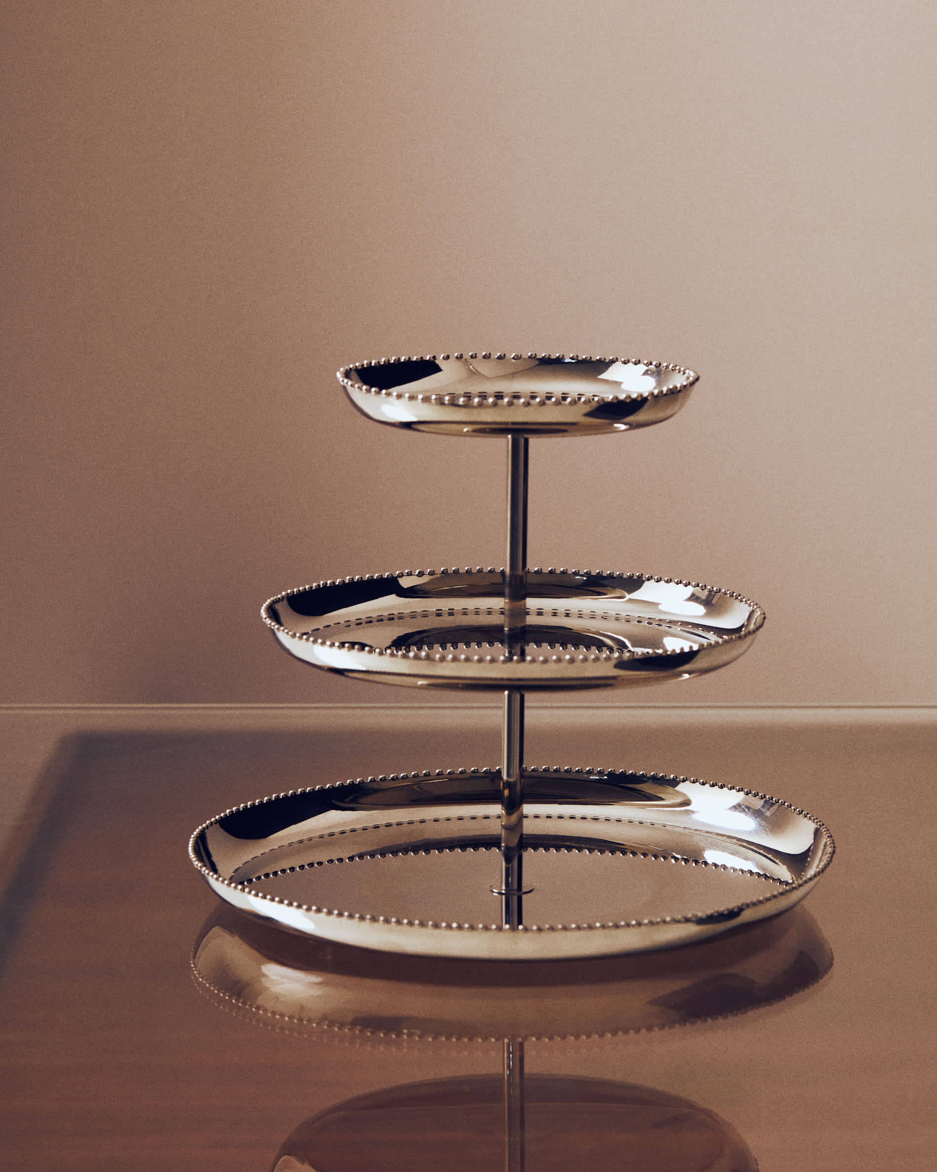 Nirela 3-tier stainless steel tray