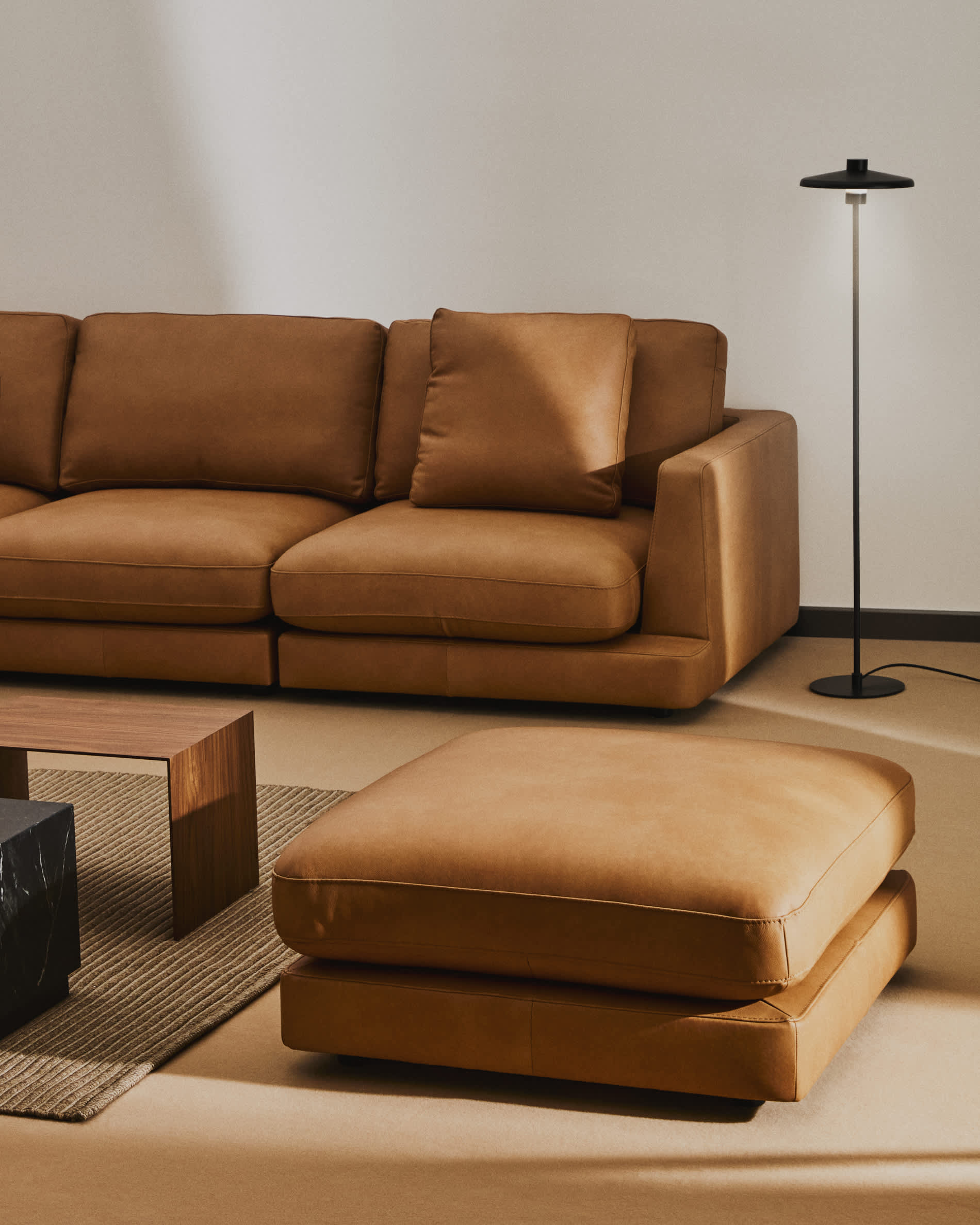 Gala brown leather footrest 90 x 90cm