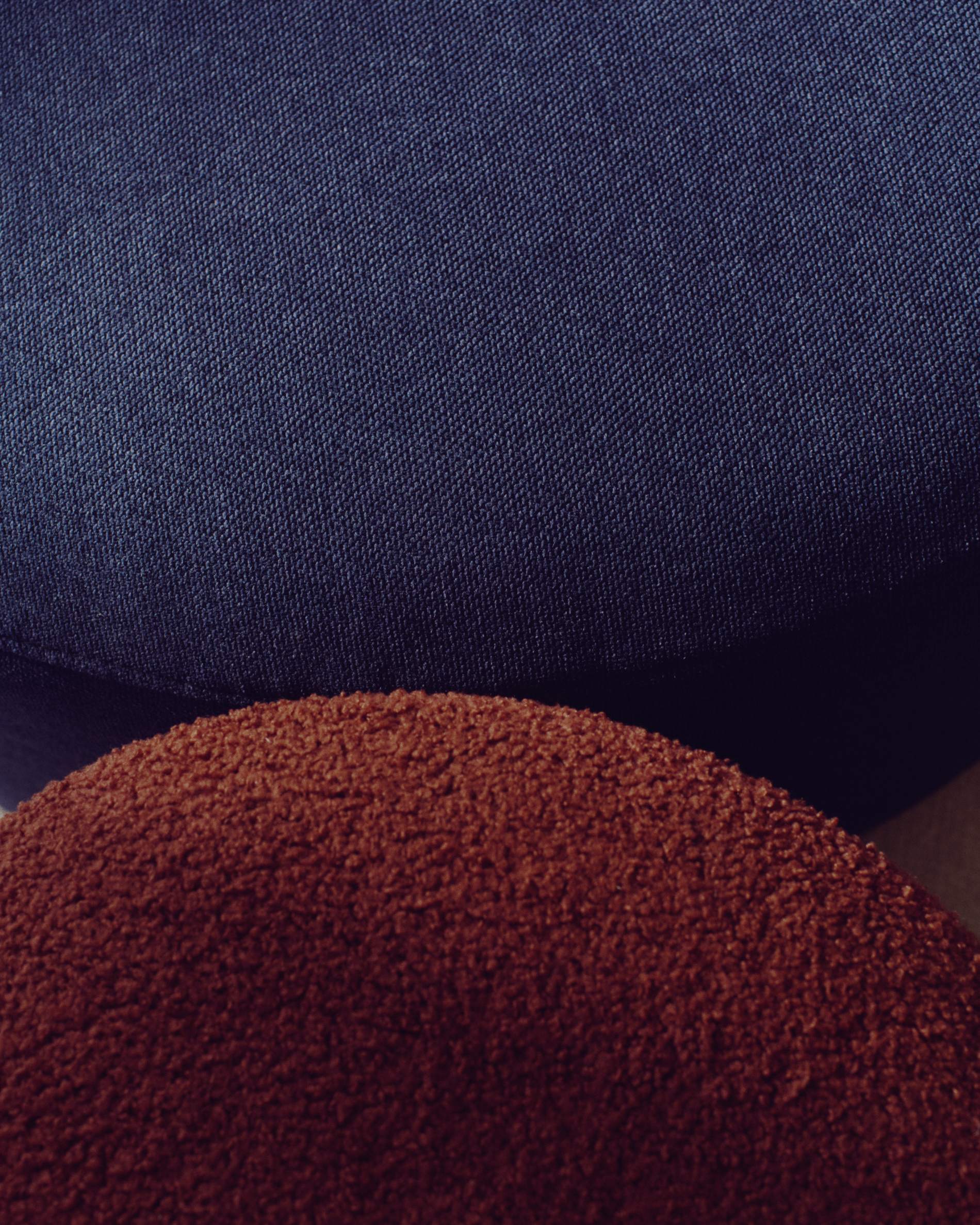 Kaeli footrest with removable cover in terracotta bouclé Ø 43 cm