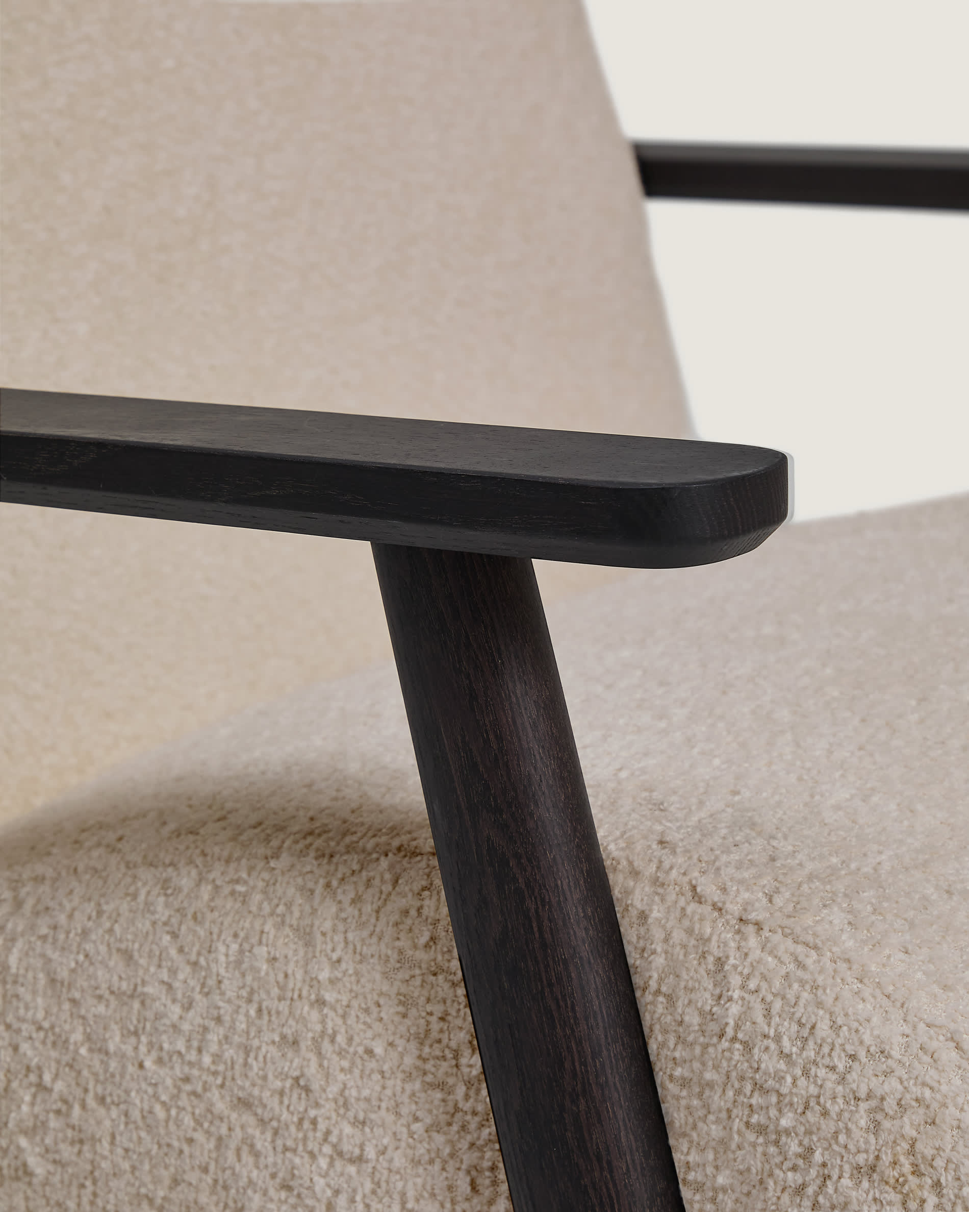 Meghan fire-retardant armchair in beige bouclé and solid ash wood with wenge-coloured finish FSC Mix Credit