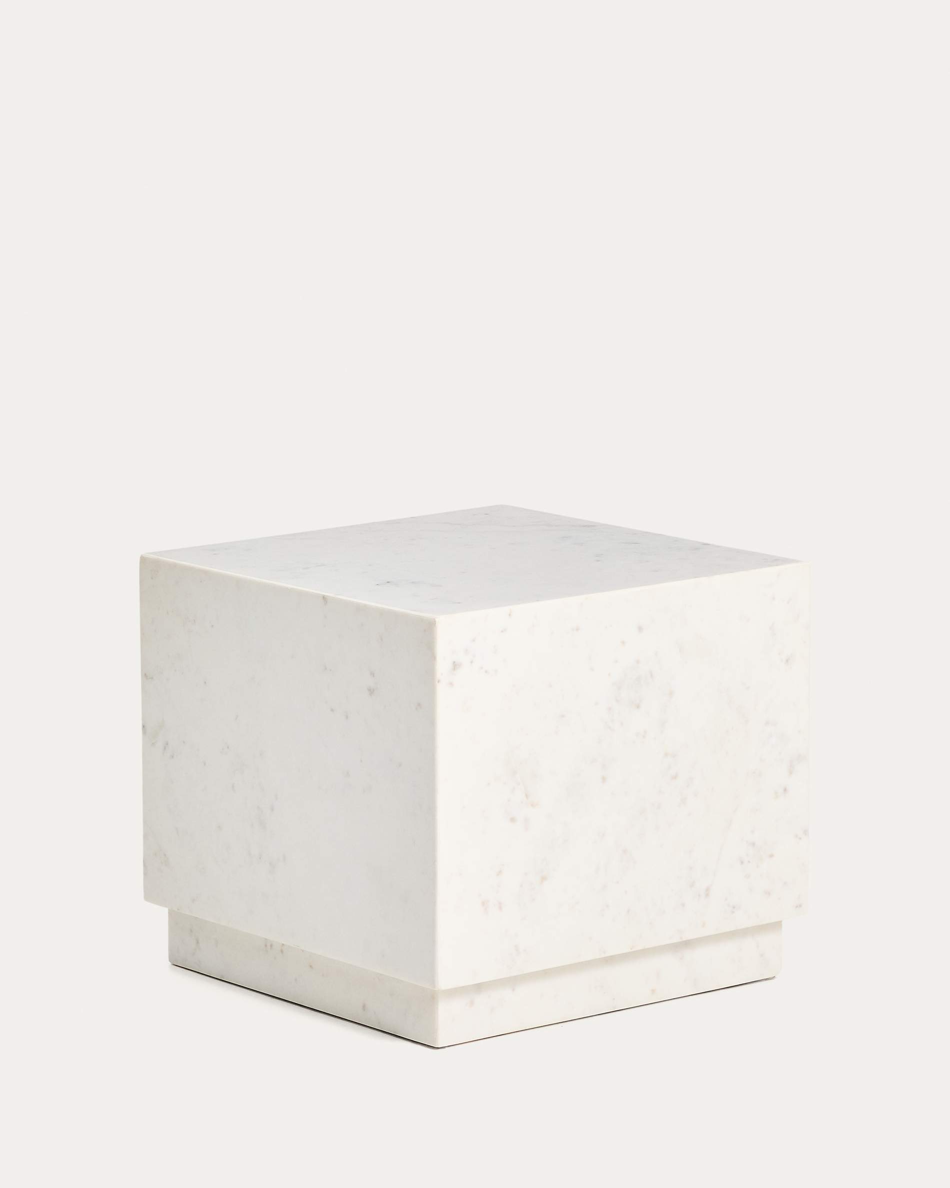 Sorein side table in white marble 40 x 40 cm