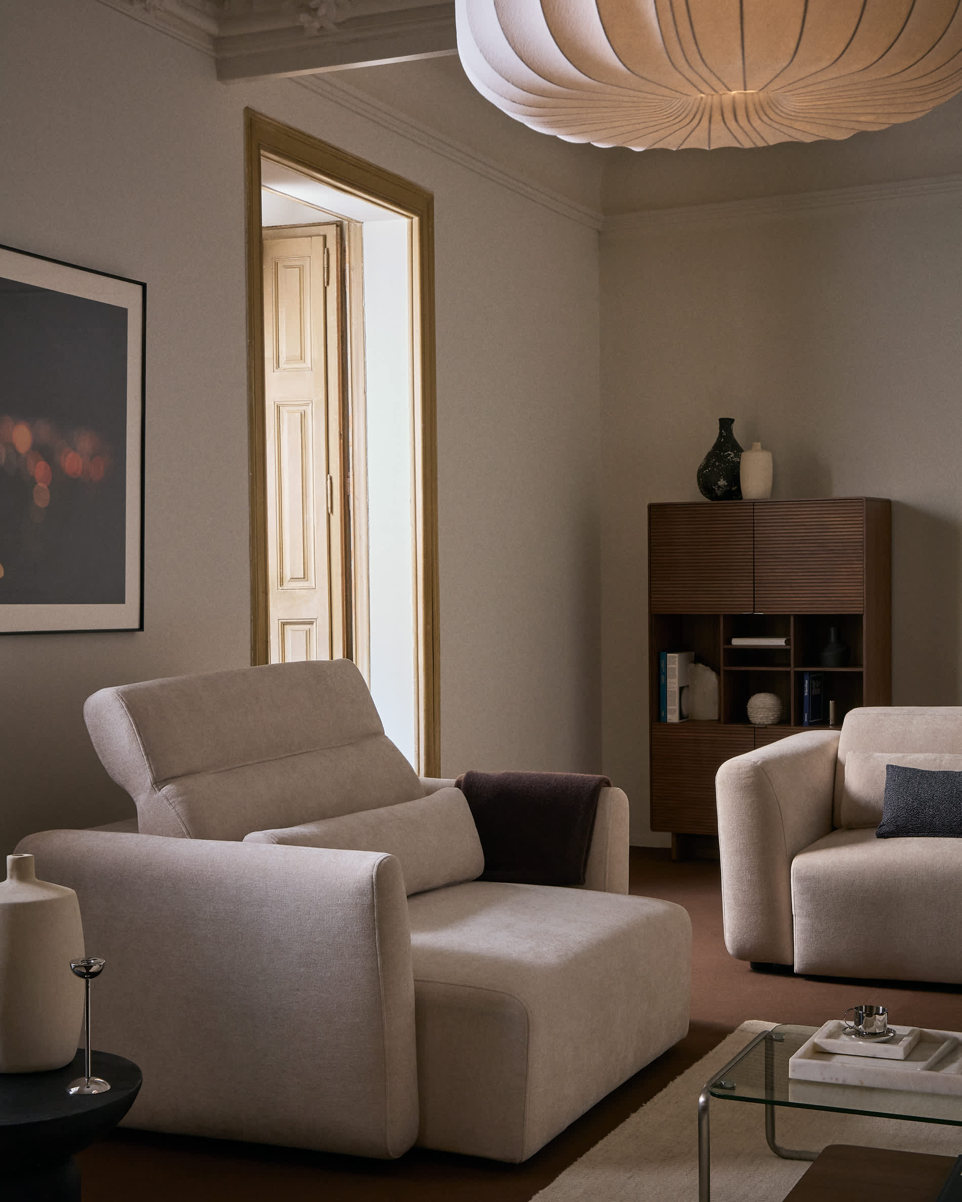 Lares 2-seater sofa with motorised sliding seats and reclining headrest in beige chenille 150cm
