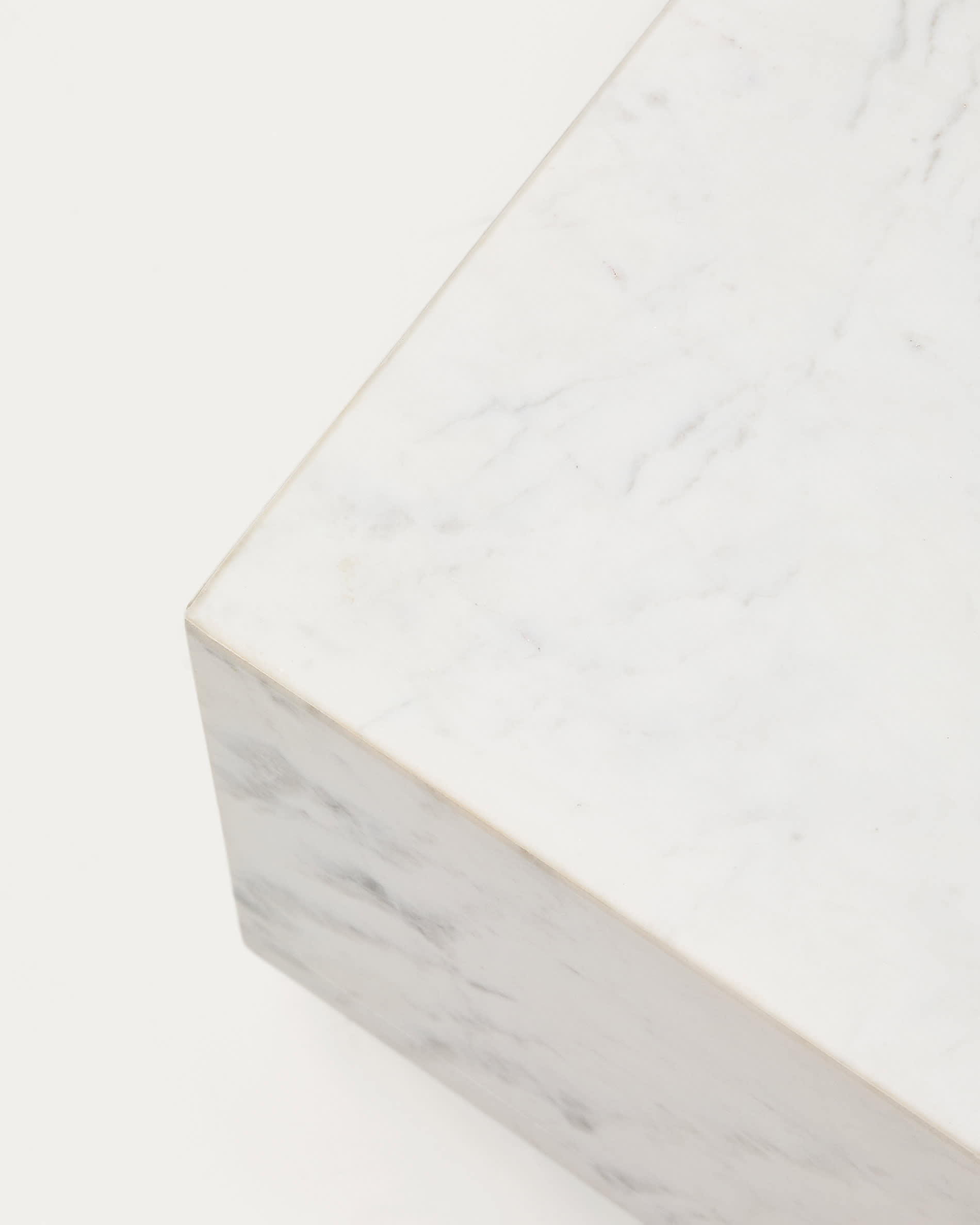 Sorein coffee table in white marble 100 x 50 cm