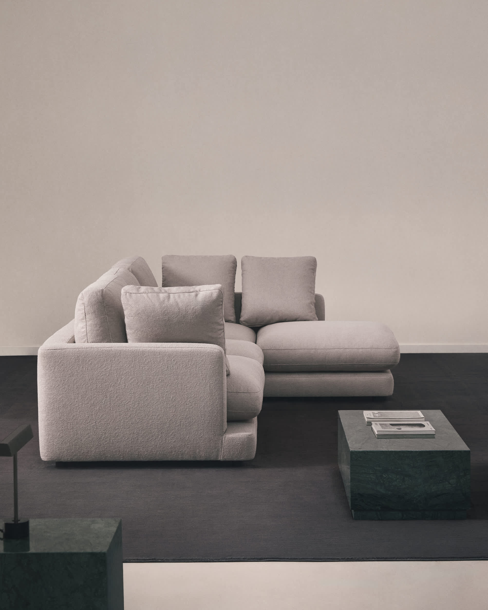 Gala 4-seater grey micro bouclé sofa with right-hand chaise longue FSC Mix Credit 300 cm