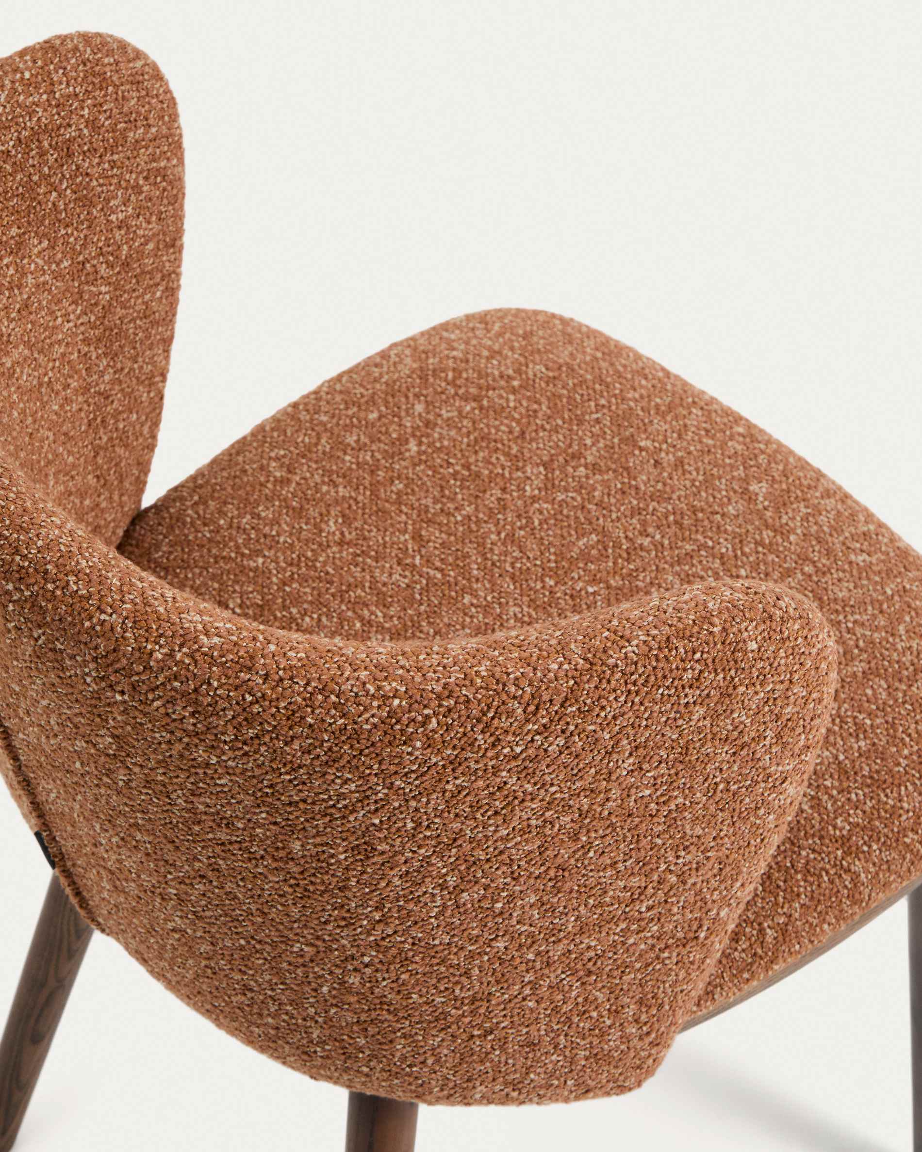 Ciselia terracotta thick chenille chair with solid ash wood legs with walnut-coloured finish FSC Mix Credit