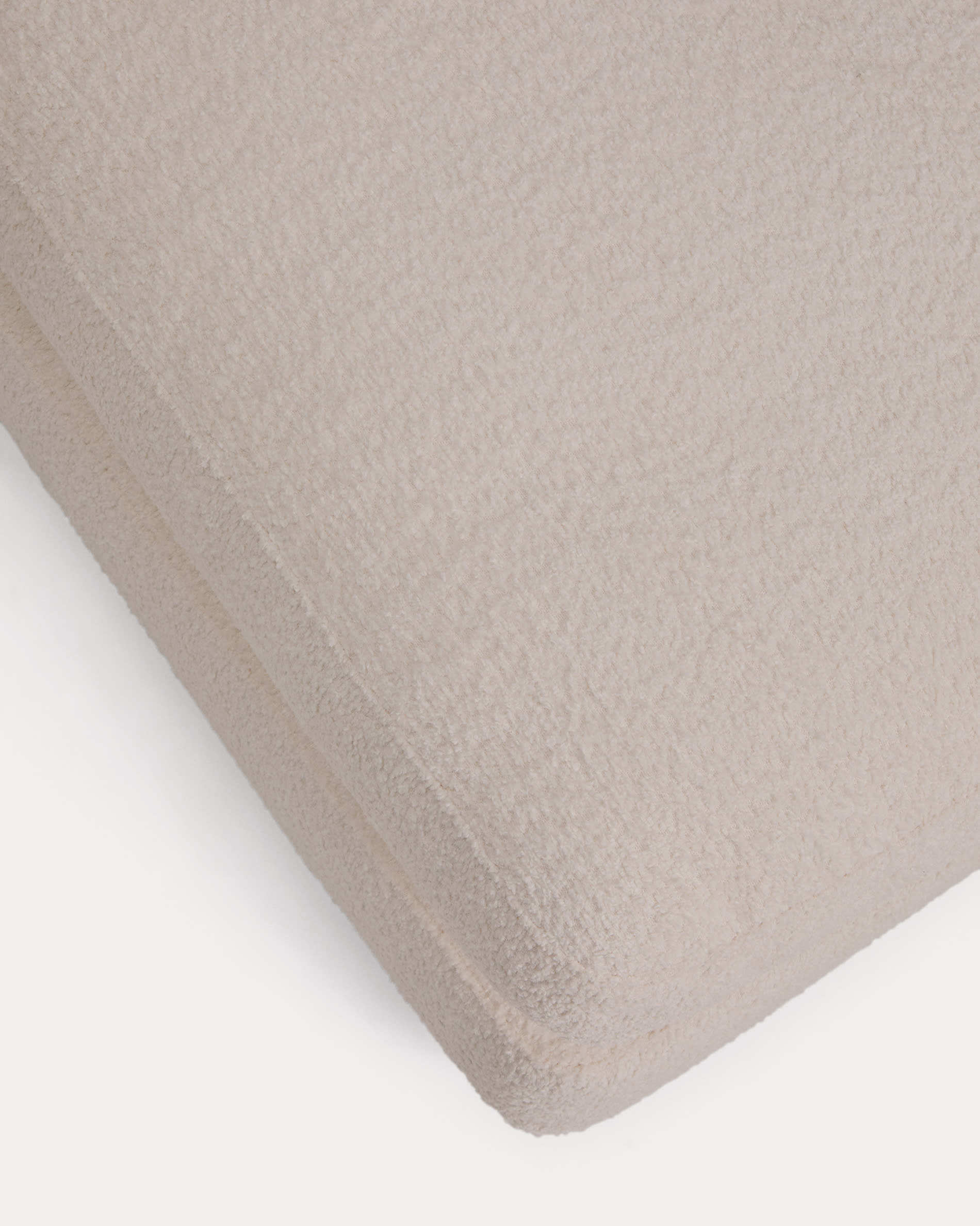 Gala beige fire-retardant bouclé footrest FSC Mix Credit 90 x 90cm